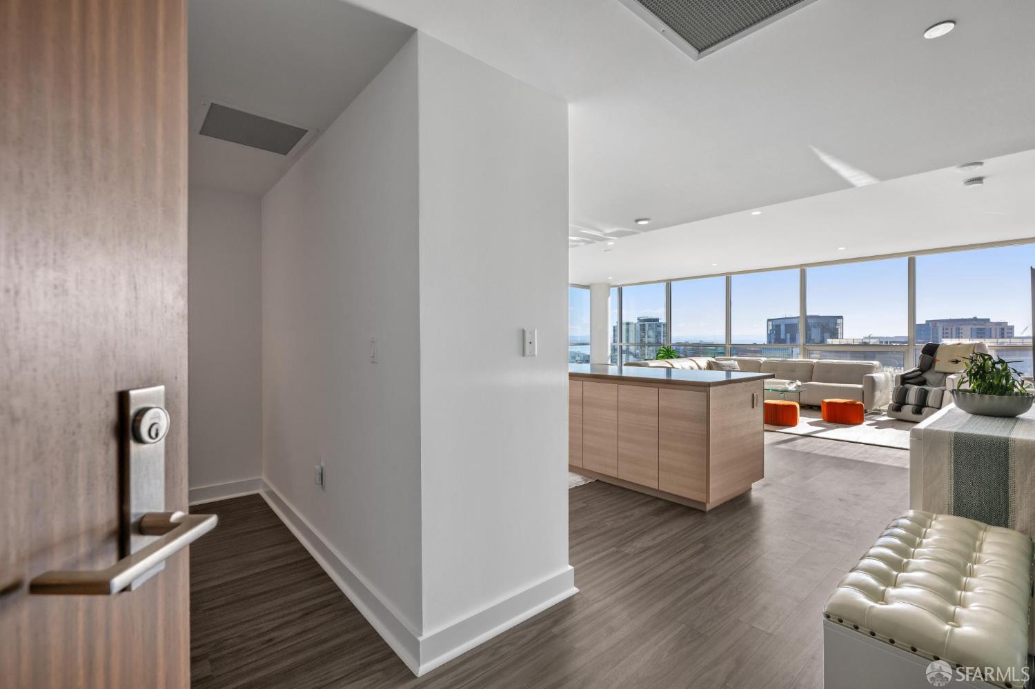 Detail Gallery Image 2 of 52 For 708 Long Bridge St #1207,  San Francisco,  CA 94158 - 3 Beds | 2 Baths
