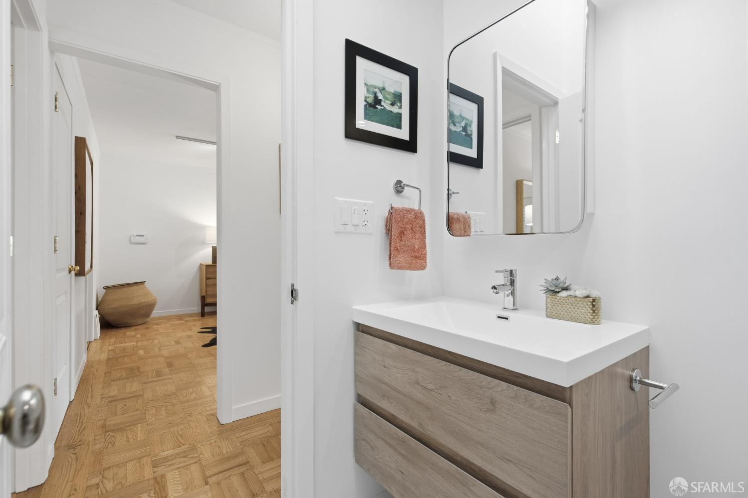 Detail Gallery Image 19 of 37 For 4458 24th St, San Francisco,  CA 94114 - 2 Beds | 1 Baths