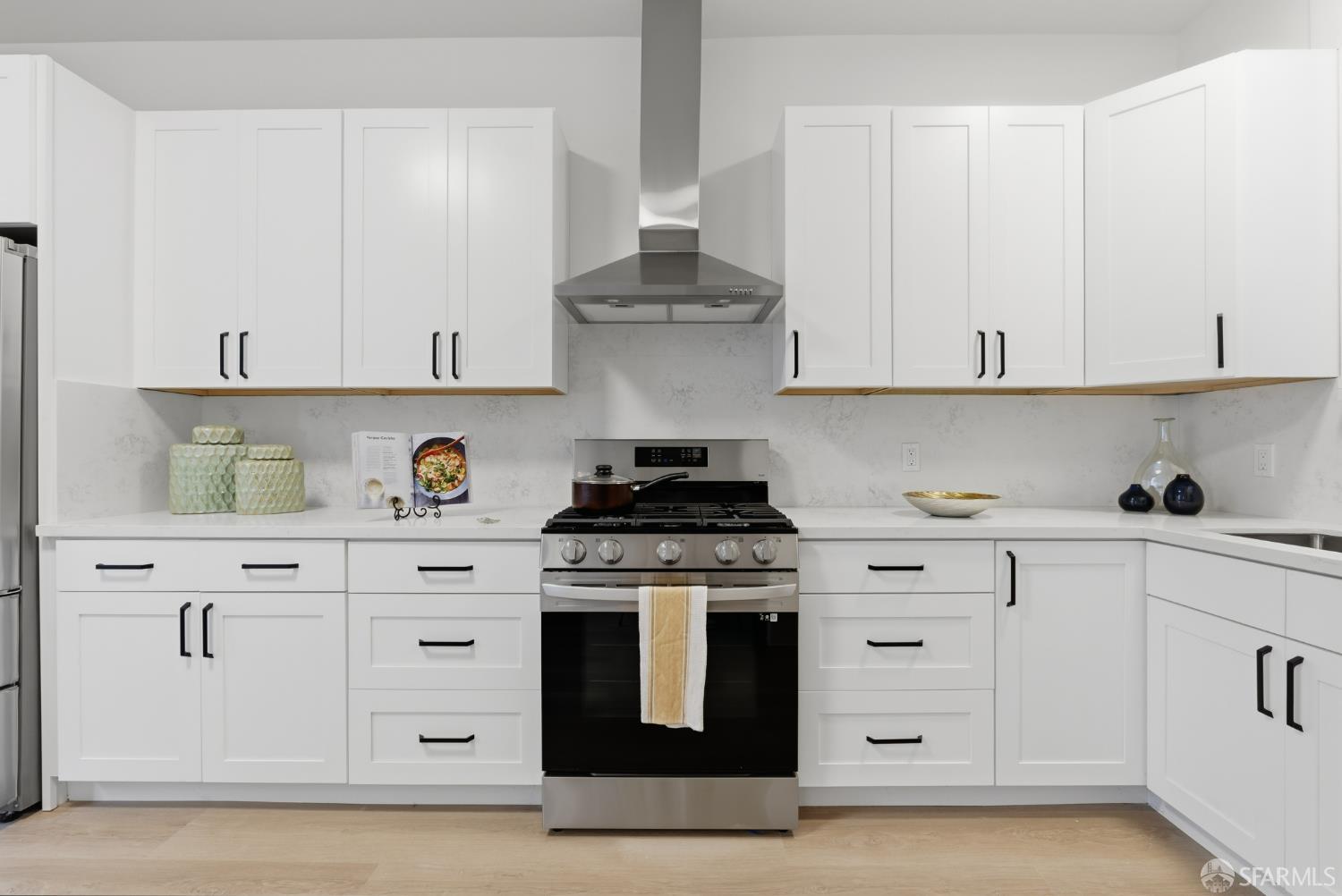 Photo #11: 426103807 Listing: Photo #11