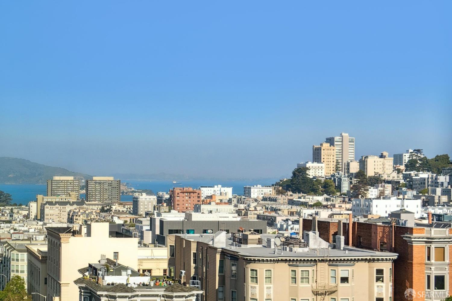 Detail Gallery Image 7 of 48 For 2111 Franklin St #7,  San Francisco,  CA 94109 - 2 Beds | 2 Baths