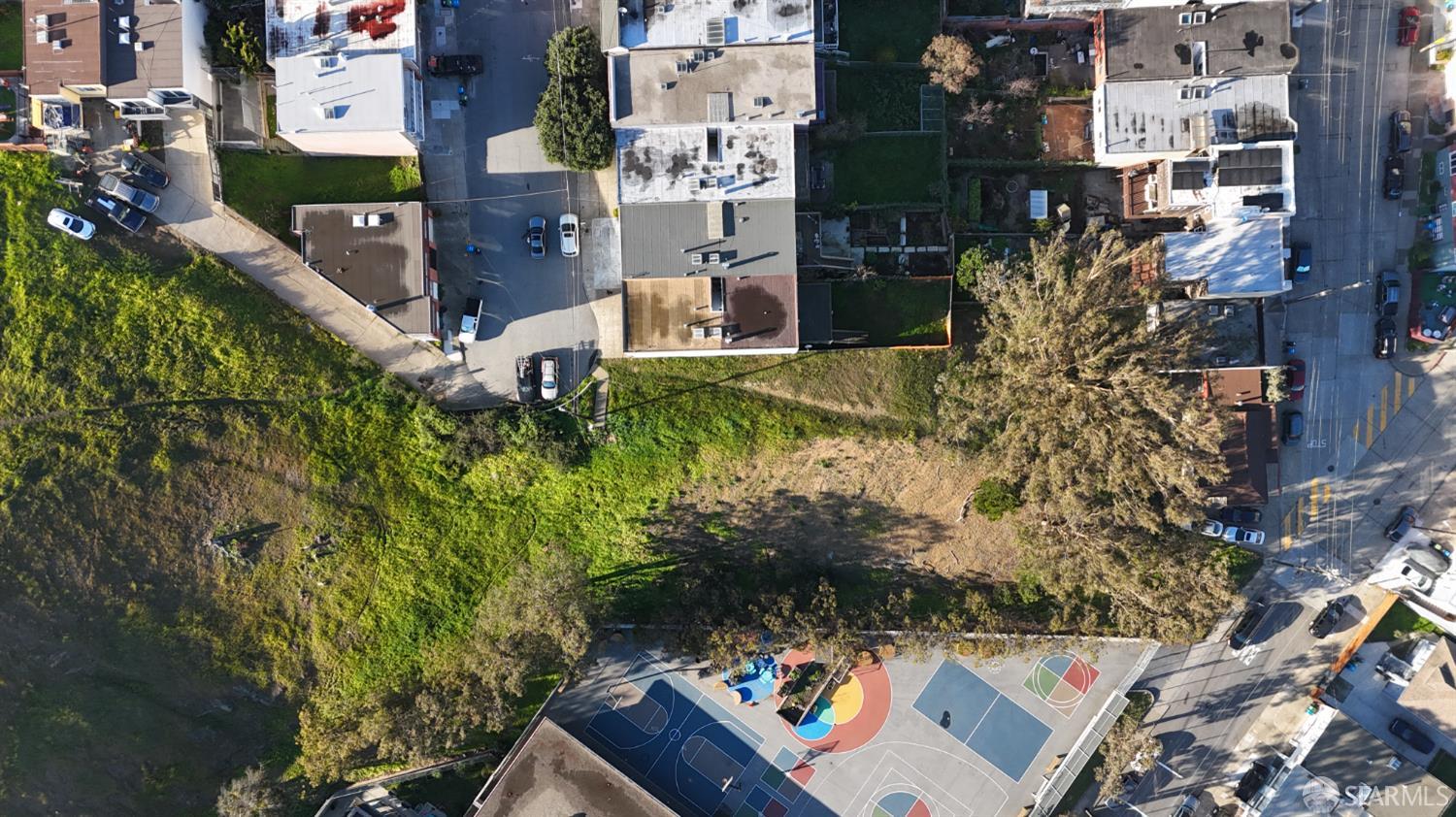 Detail Gallery Image 10 of 10 For 82 Delta St, San Francisco,  CA 94134 - – Beds | – Baths