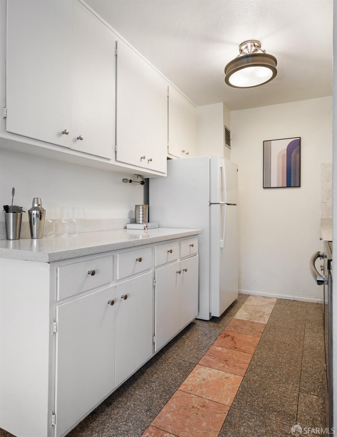Detail Gallery Image 12 of 57 For 1550 Ofarrell St #6,  San Francisco,  CA 94115 - 3 Beds | 2 Baths