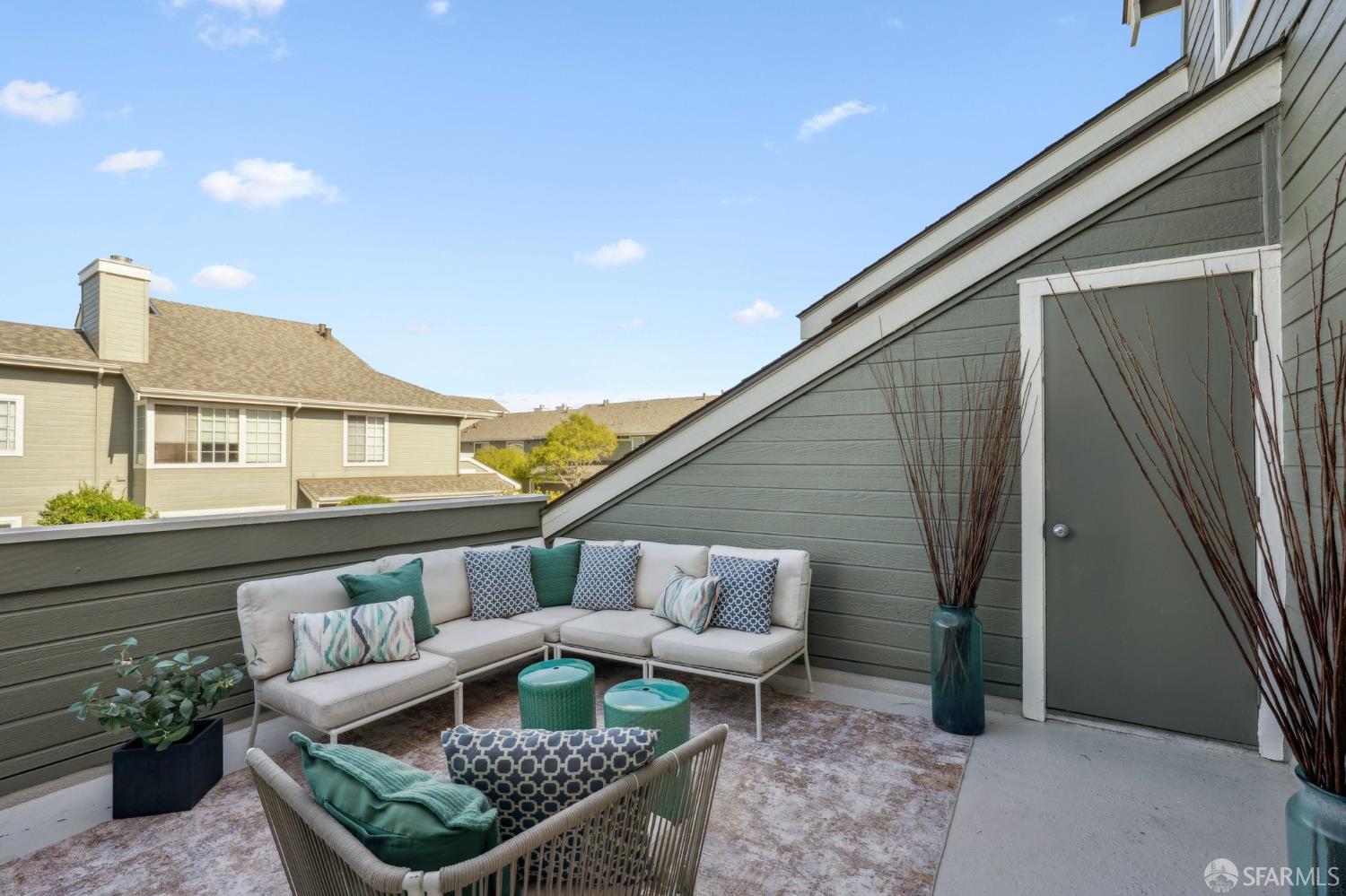 Detail Gallery Image 9 of 31 For 1314 Danberry Ln, Daly City,  CA 94014 - 2 Beds | 2 Baths