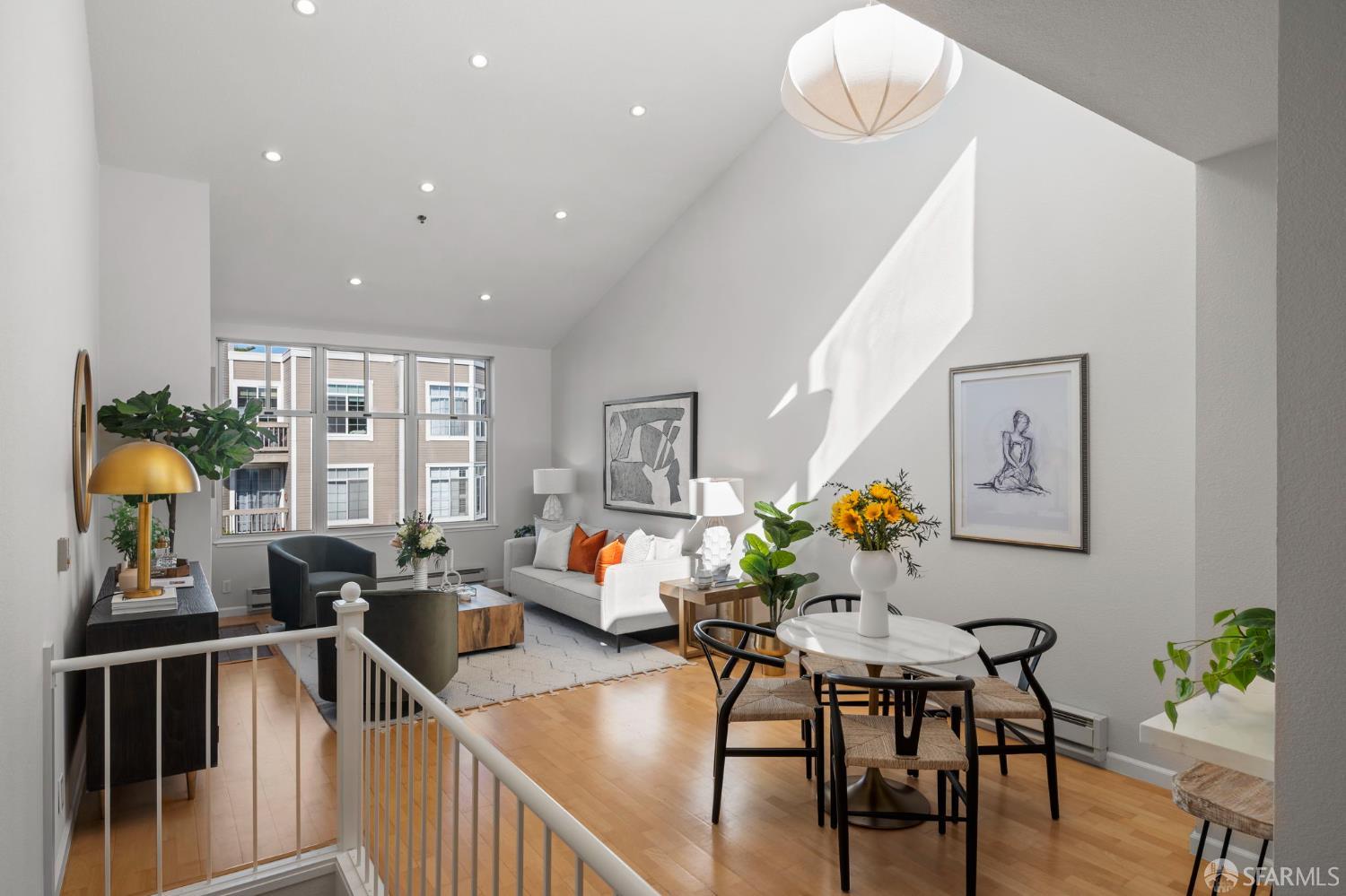 Detail Gallery Image 3 of 20 For 2075 Sutter St #501,  San Francisco,  CA 94115 - 2 Beds | 2 Baths