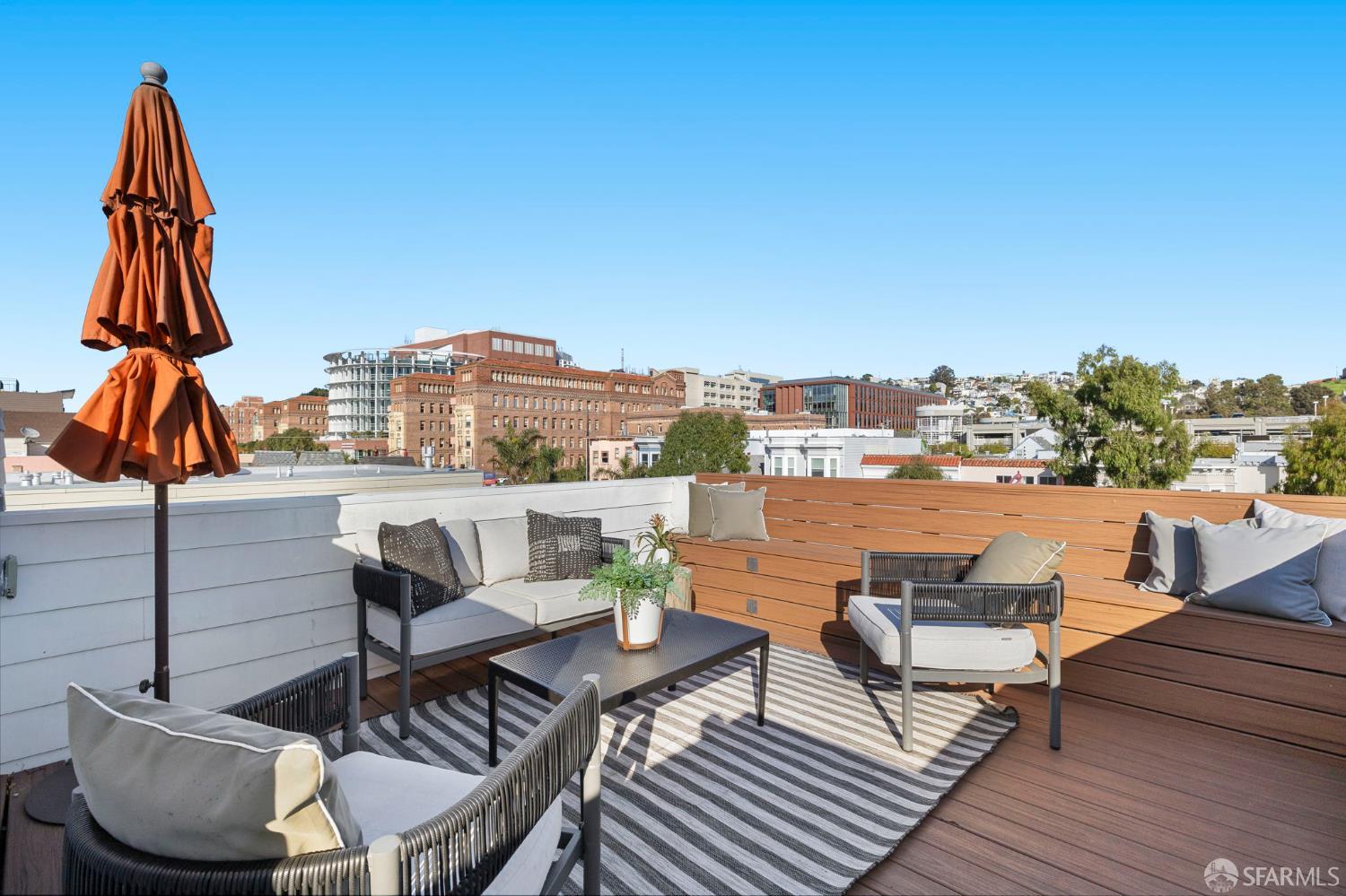 Detail Gallery Image 26 of 32 For 1152 Potrero Ave #B,  San Francisco,  CA 94110 - 3 Beds | 2/1 Baths