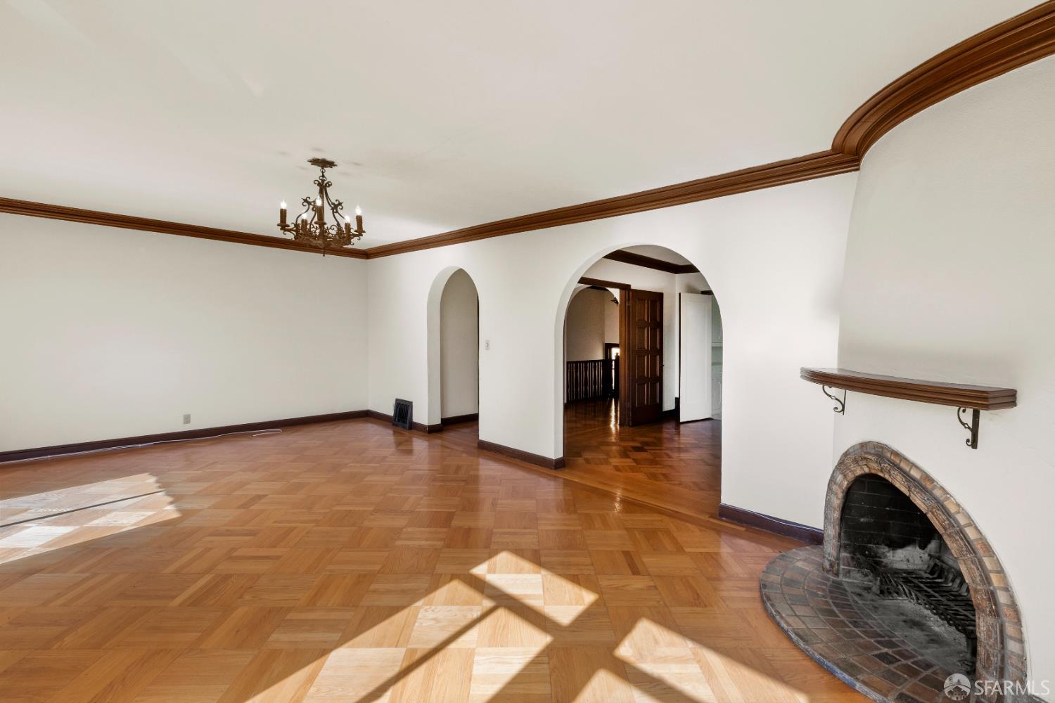 Detail Gallery Image 6 of 98 For 3530 22nd St, San Francisco,  CA 94114 - – Beds | – Baths