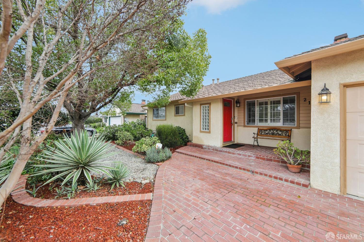 Front Image Thumbnail for SF426100018