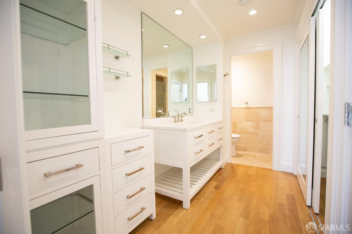 Detail Gallery Image 5 of 7 For 1870 Jackson St #201,  San Francisco,  CA 94109 - 2 Beds | 2 Baths