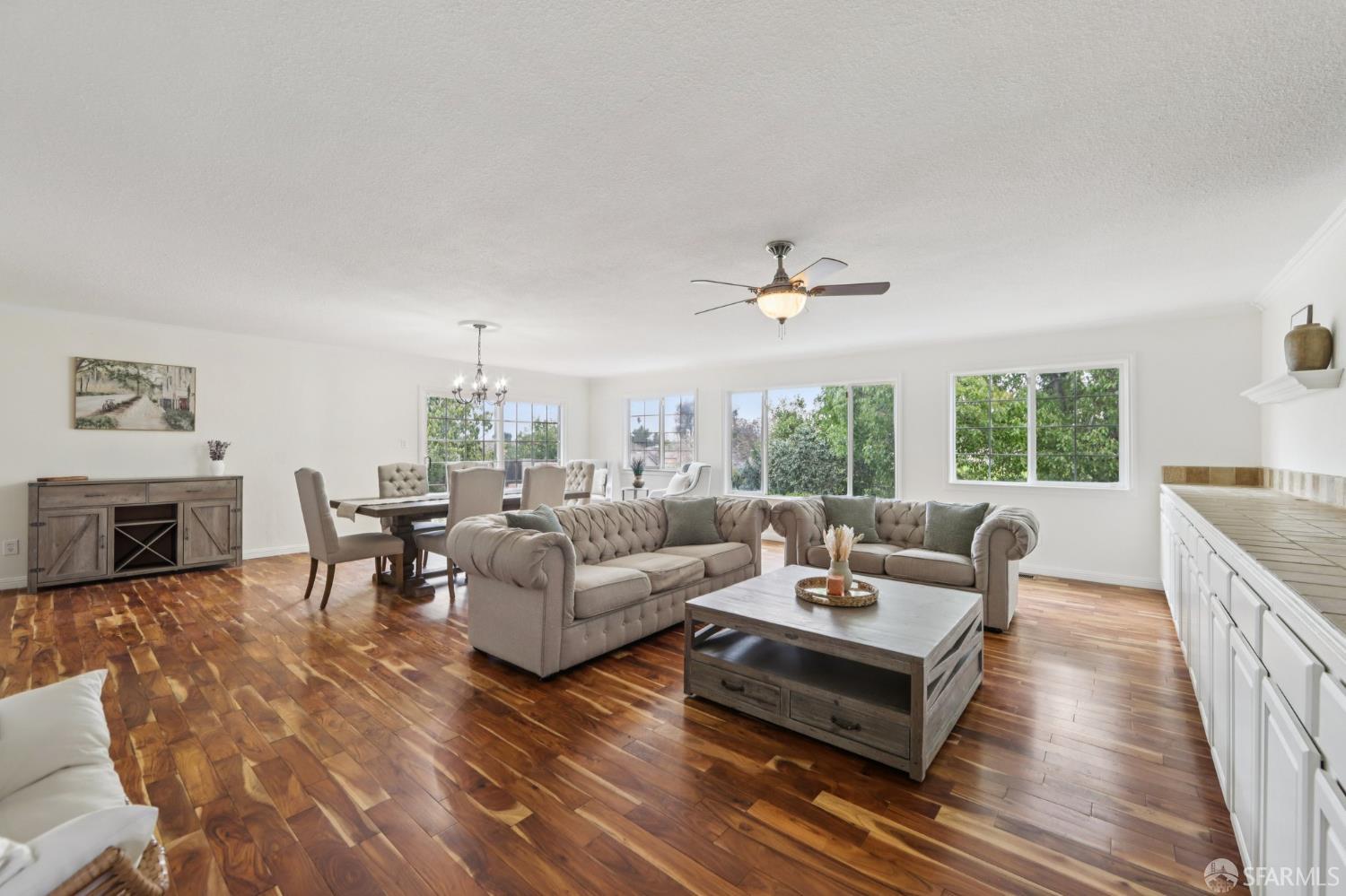 Detail Gallery Image 4 of 45 For 2125 Biglow Dr, Antioch,  CA 94509 - 3 Beds | 2 Baths