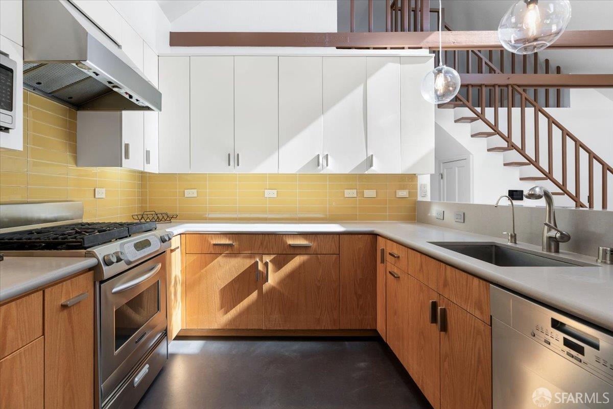 Detail Gallery Image 12 of 54 For 160 Andover St, San Francisco,  CA 94110 - 2 Beds | 2 Baths