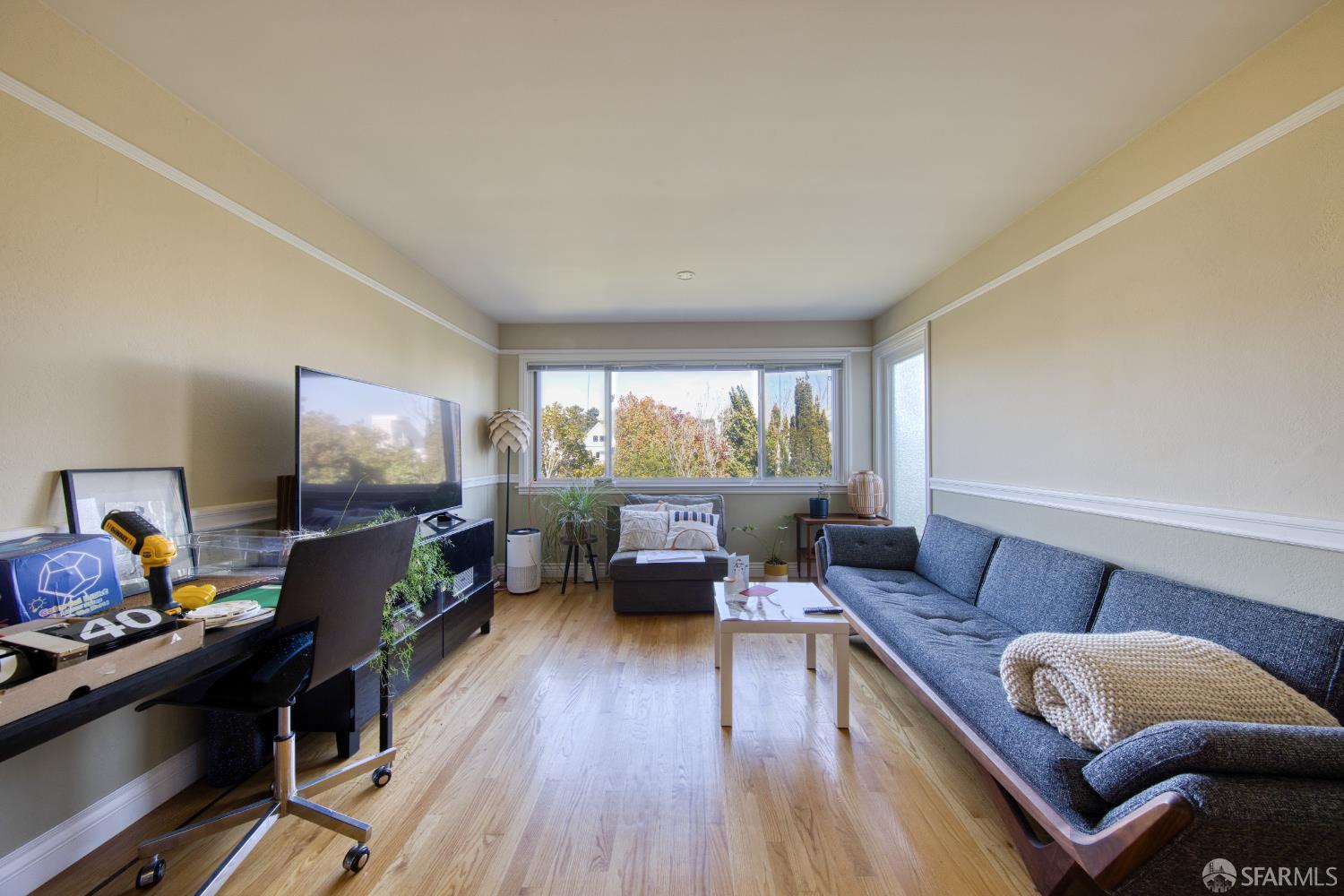 Detail Gallery Image 4 of 14 For 132 Duncan St, San Francisco,  CA 94110 - – Beds | – Baths