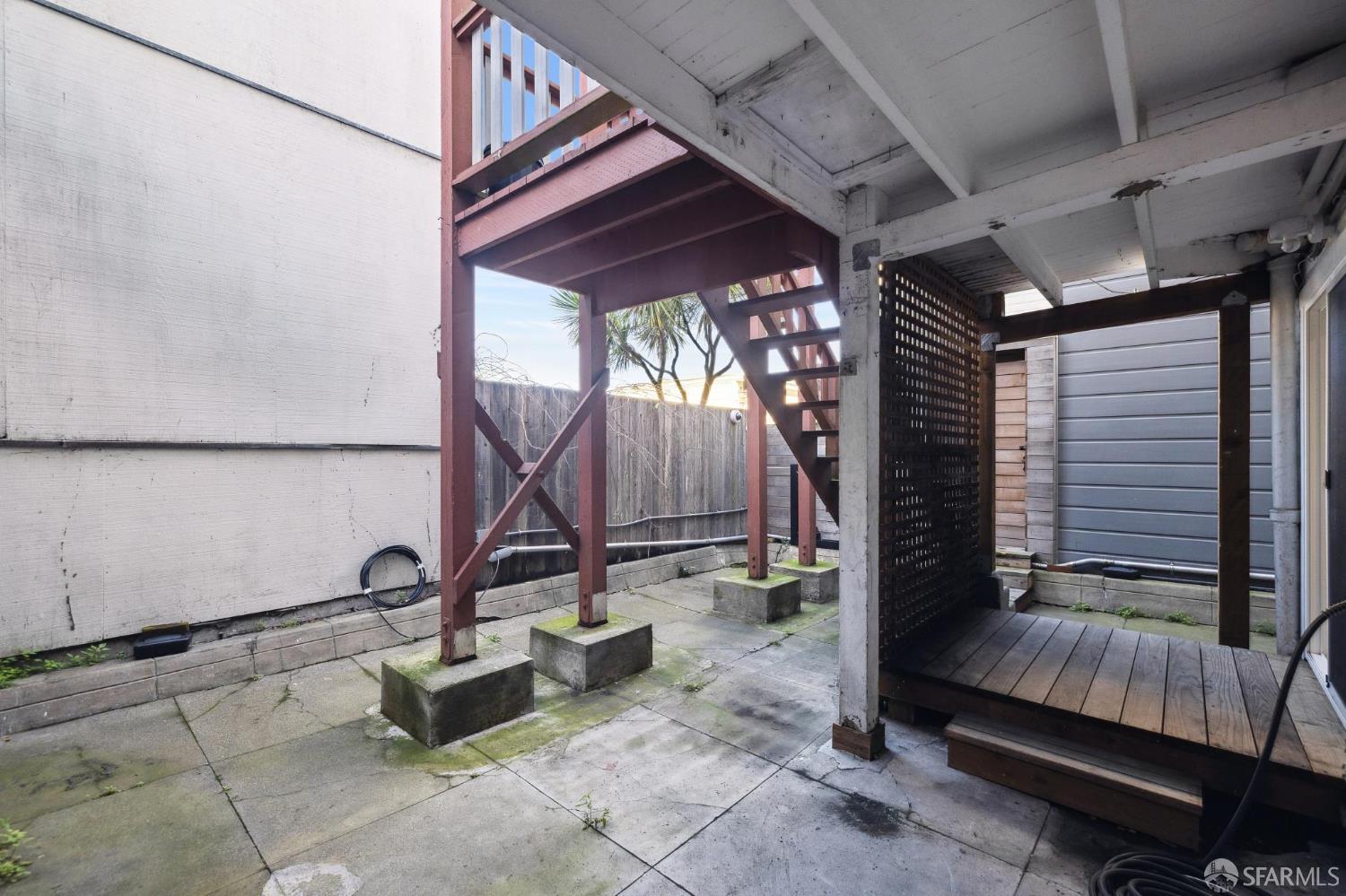 Detail Gallery Image 3 of 10 For 1176 Fulton St, San Francisco,  CA 94117 - – Beds | – Baths