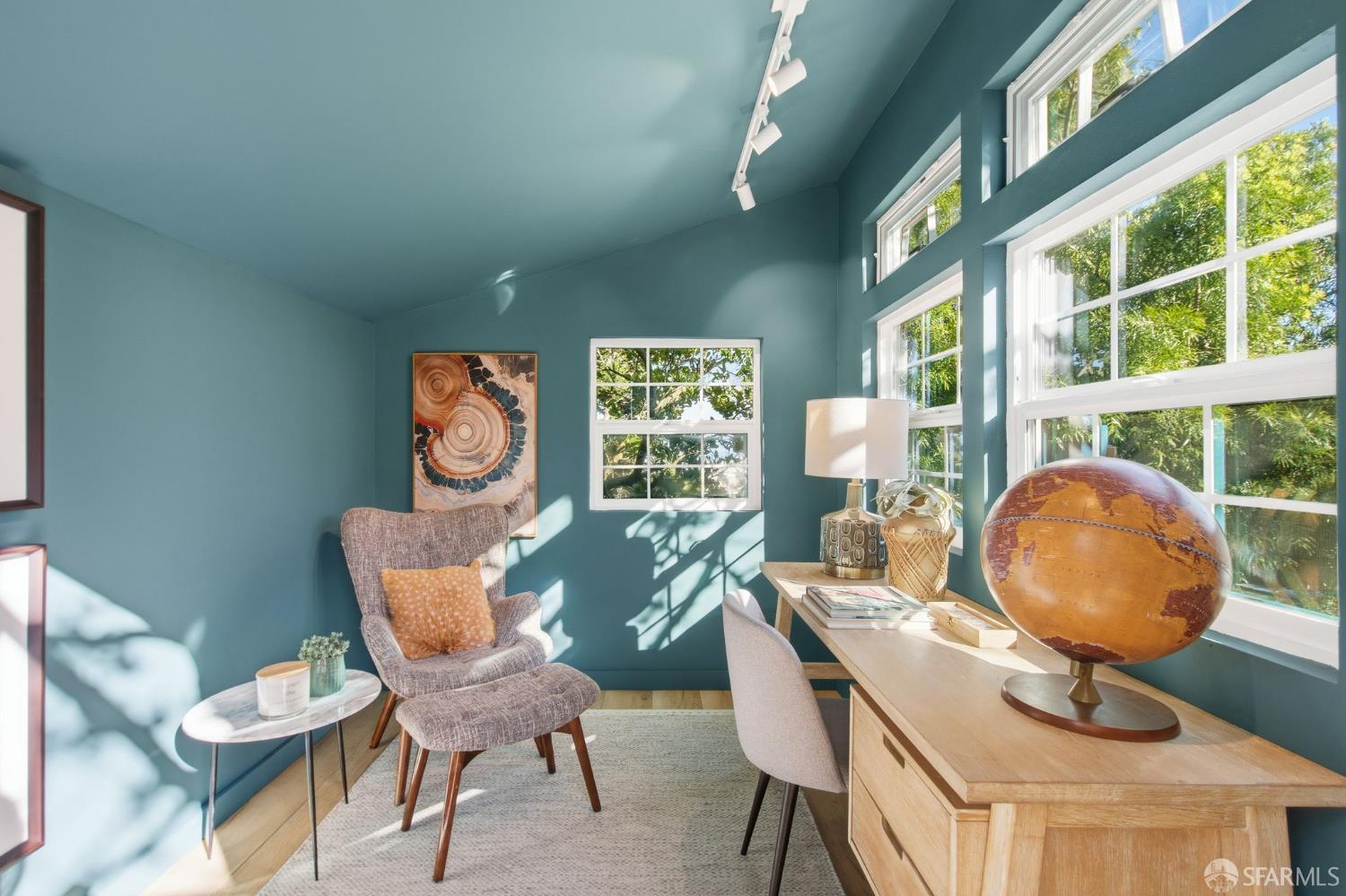 Detail Gallery Image 33 of 37 For 4458 24th St, San Francisco,  CA 94114 - 2 Beds | 1 Baths