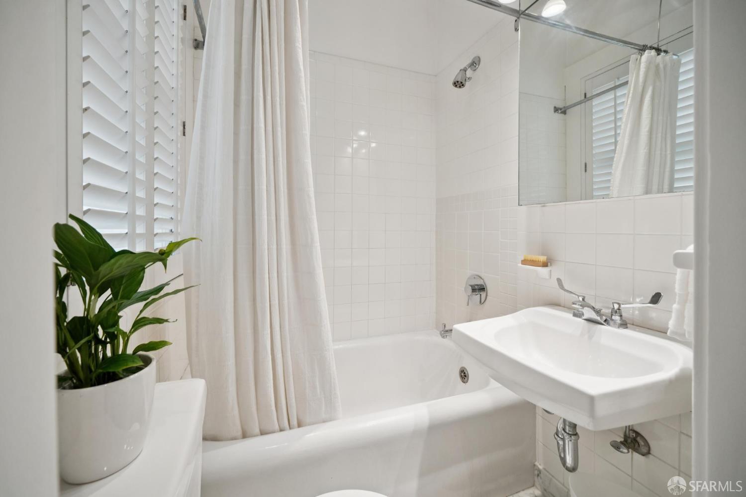 Detail Gallery Image 29 of 48 For 2111 Franklin St #7,  San Francisco,  CA 94109 - 2 Beds | 2 Baths