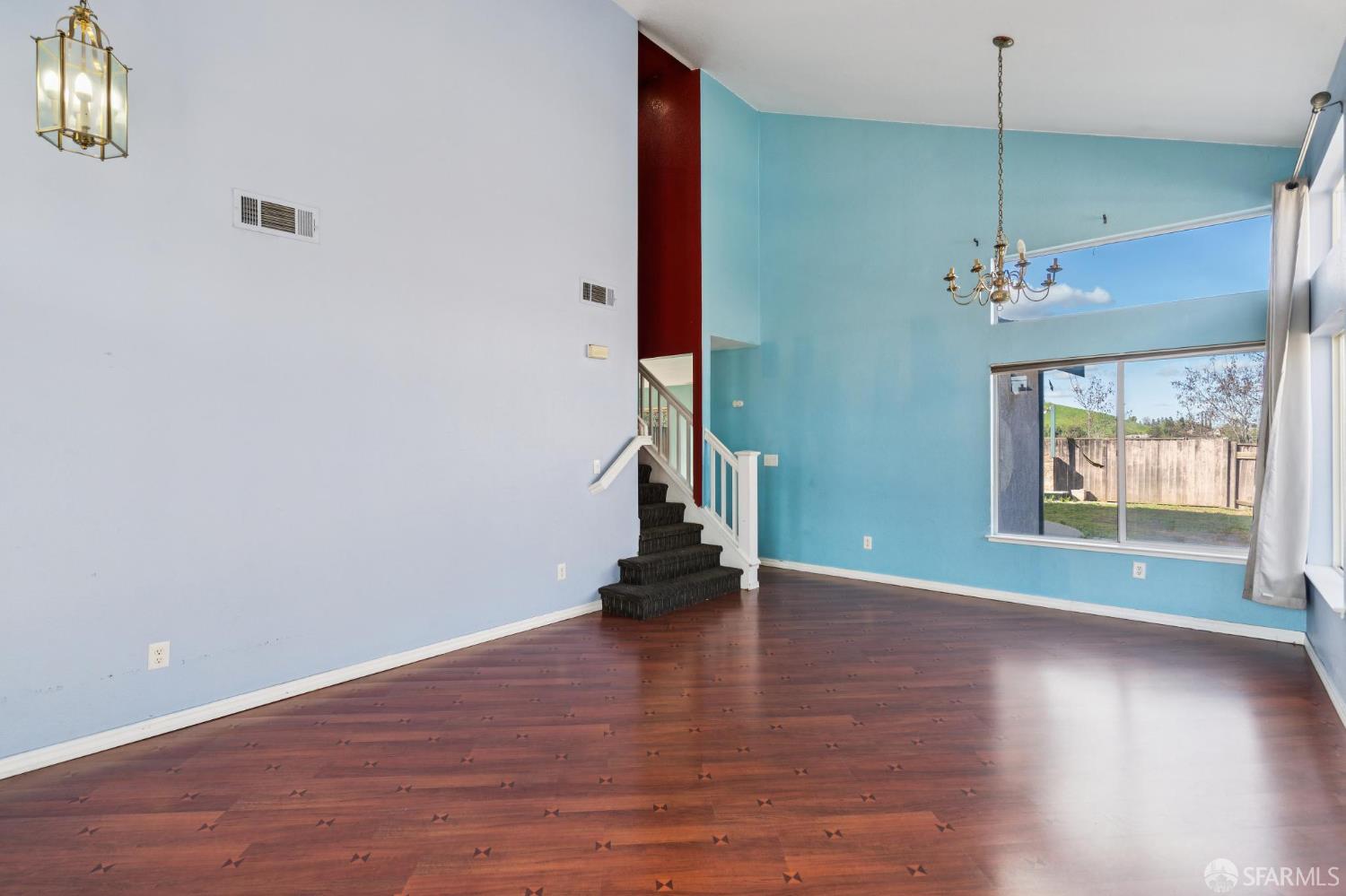 Detail Gallery Image 6 of 39 For 1157 Rockspring Way, Antioch,  CA 94531 - 3 Beds | 2/1 Baths