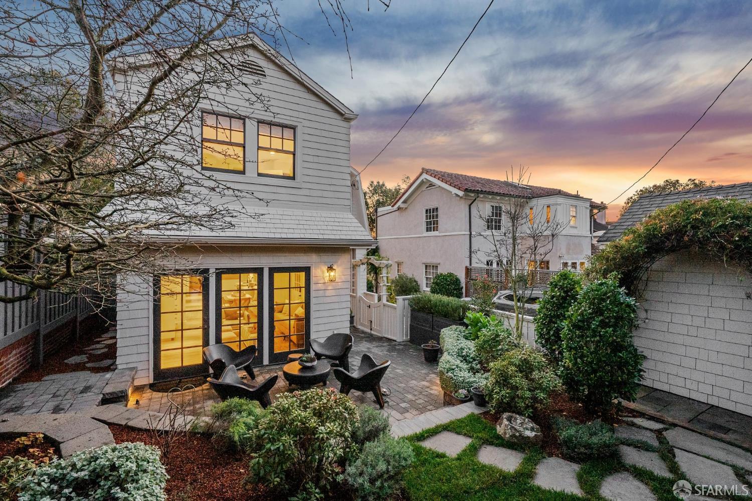 Detail Gallery Image 2 of 82 For 35 Yerba Buena Ave, San Francisco,  CA 94127 - 3 Beds | 2/1 Baths