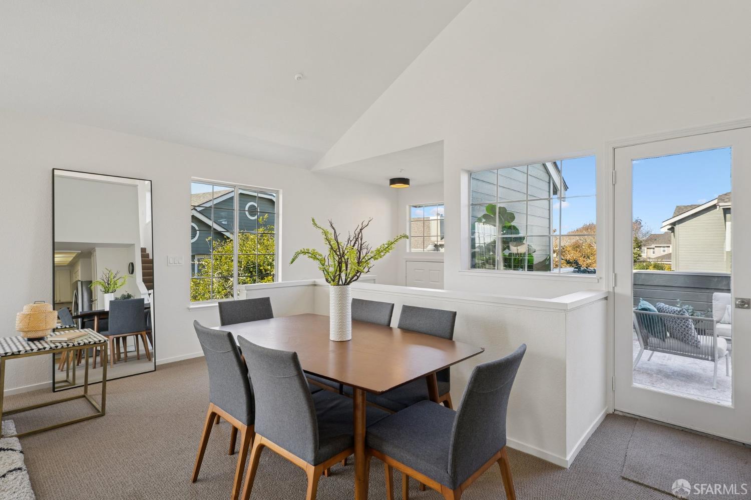 Detail Gallery Image 7 of 31 For 1314 Danberry Ln, Daly City,  CA 94014 - 2 Beds | 2 Baths