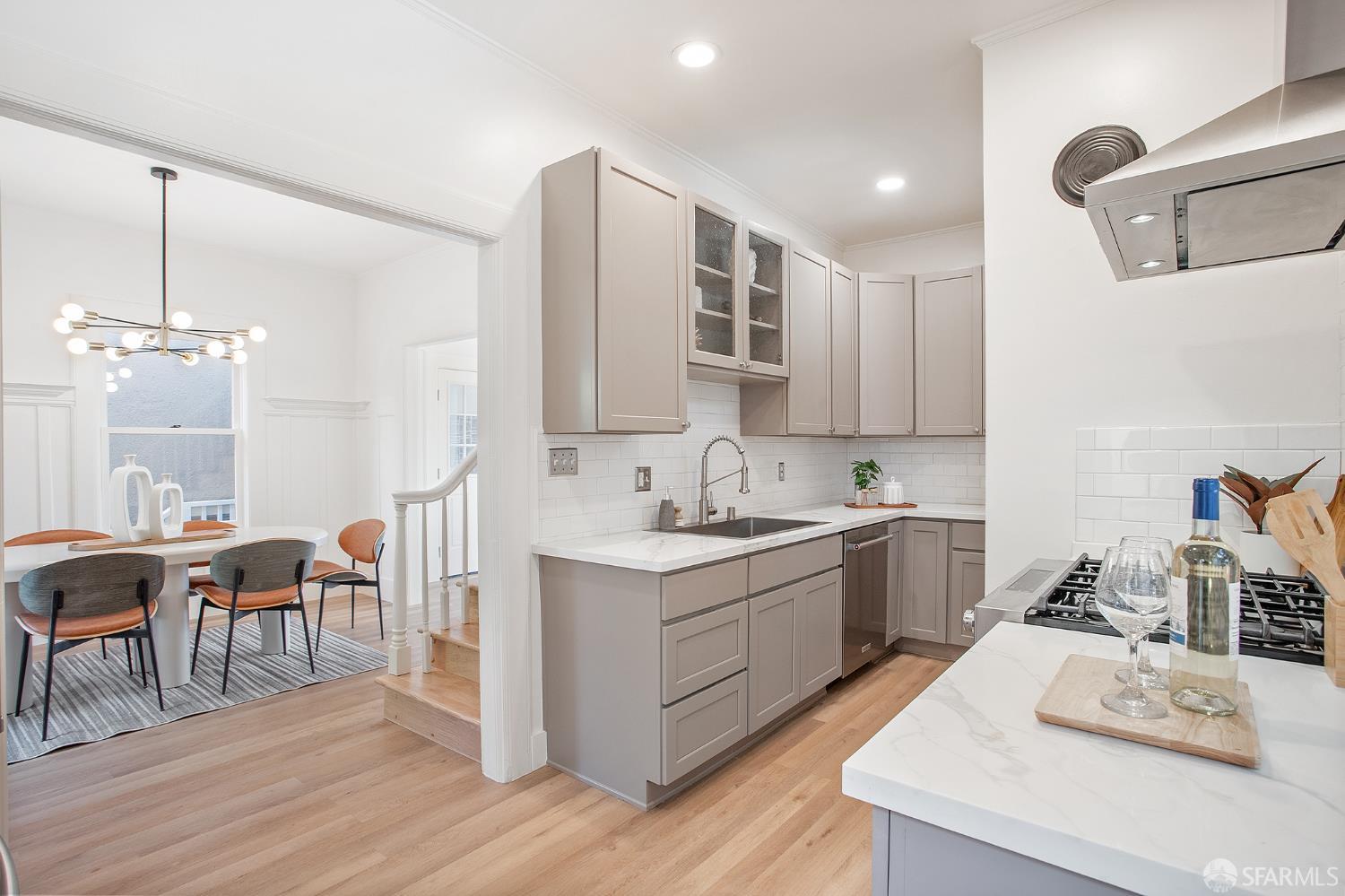 Detail Gallery Image 7 of 23 For 344 Holladay Ave, San Francisco,  CA 94110 - 2 Beds | 1 Baths