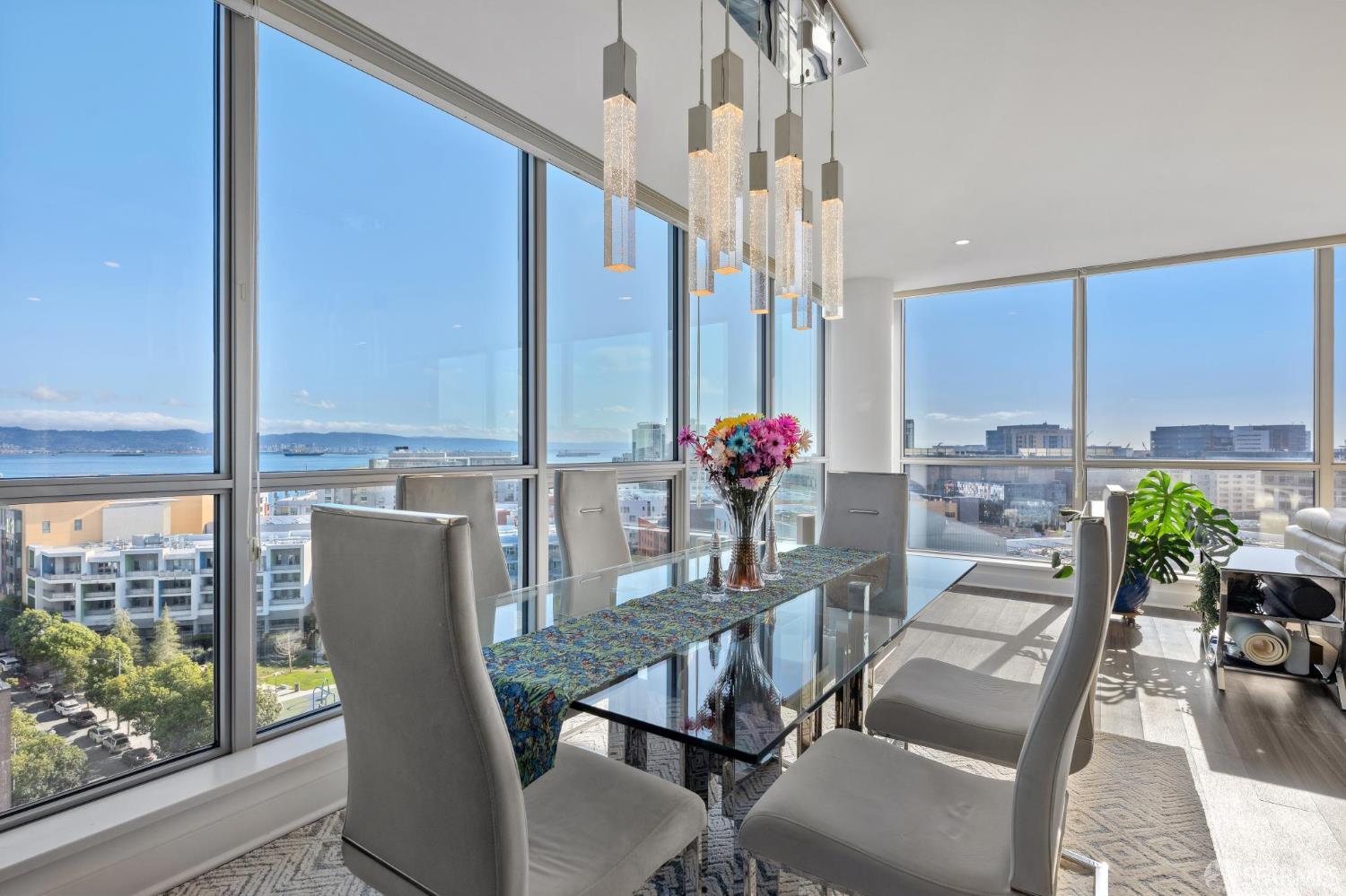 Detail Gallery Image 11 of 52 For 708 Long Bridge St #1207,  San Francisco,  CA 94158 - 3 Beds | 2 Baths
