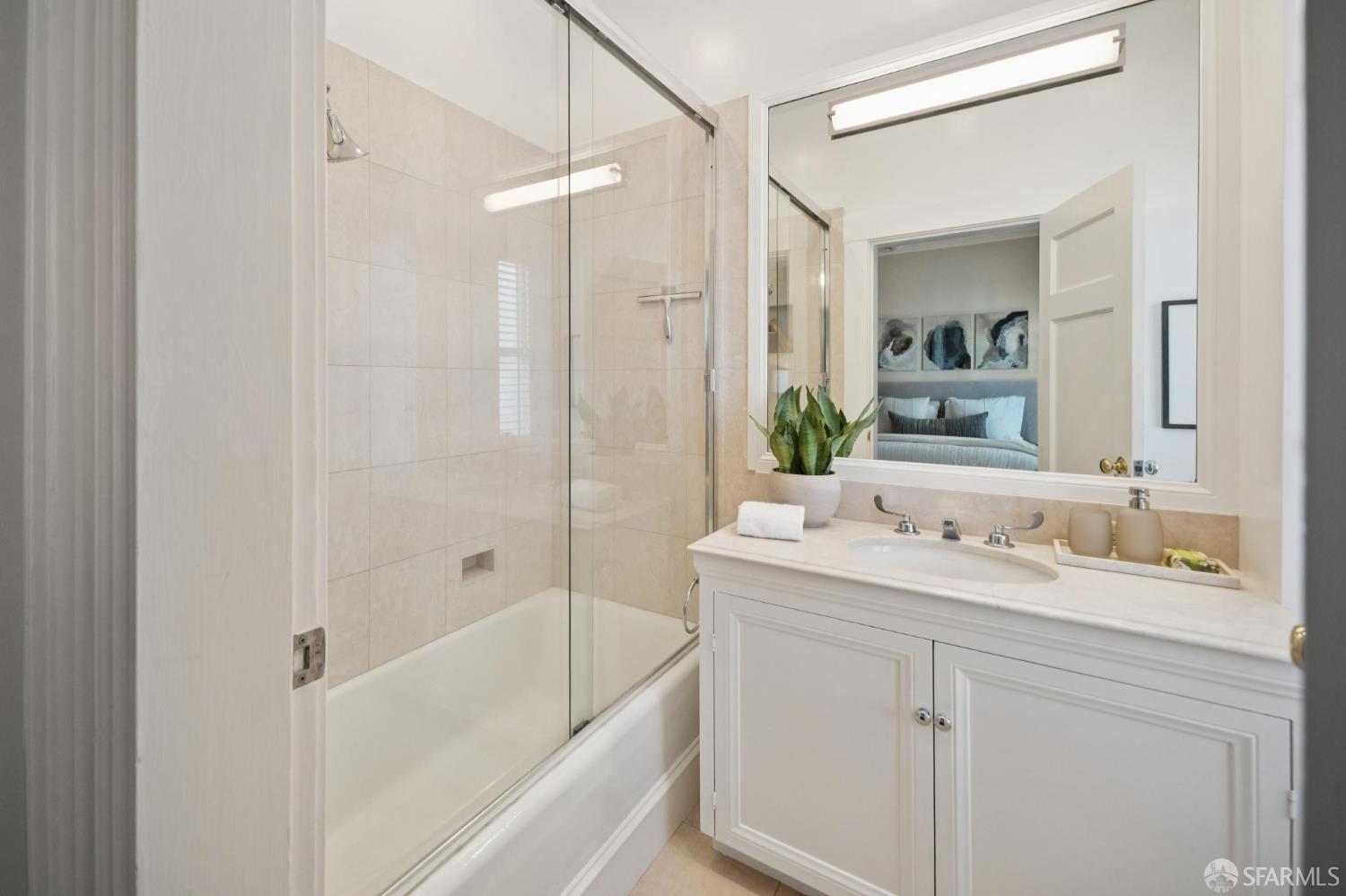 Detail Gallery Image 24 of 48 For 2111 Franklin St #7,  San Francisco,  CA 94109 - 2 Beds | 2 Baths