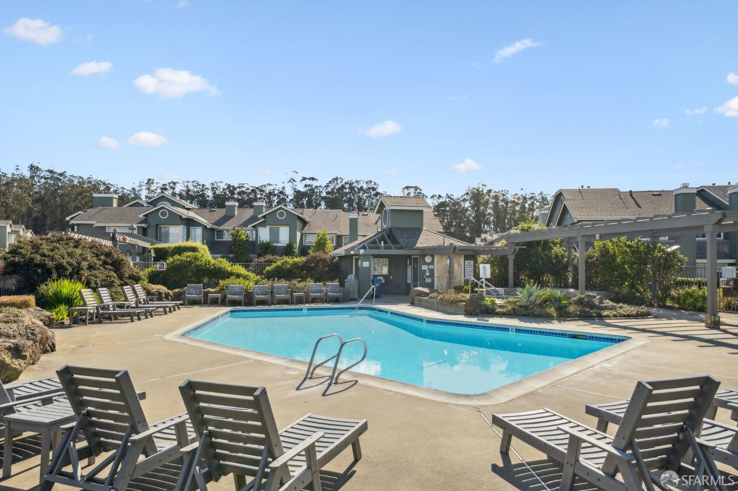 Detail Gallery Image 29 of 31 For 1314 Danberry Ln, Daly City,  CA 94014 - 2 Beds | 2 Baths