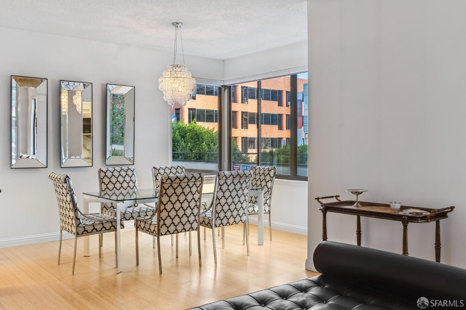 Photo #9: 426102662 Listing: Photo #9