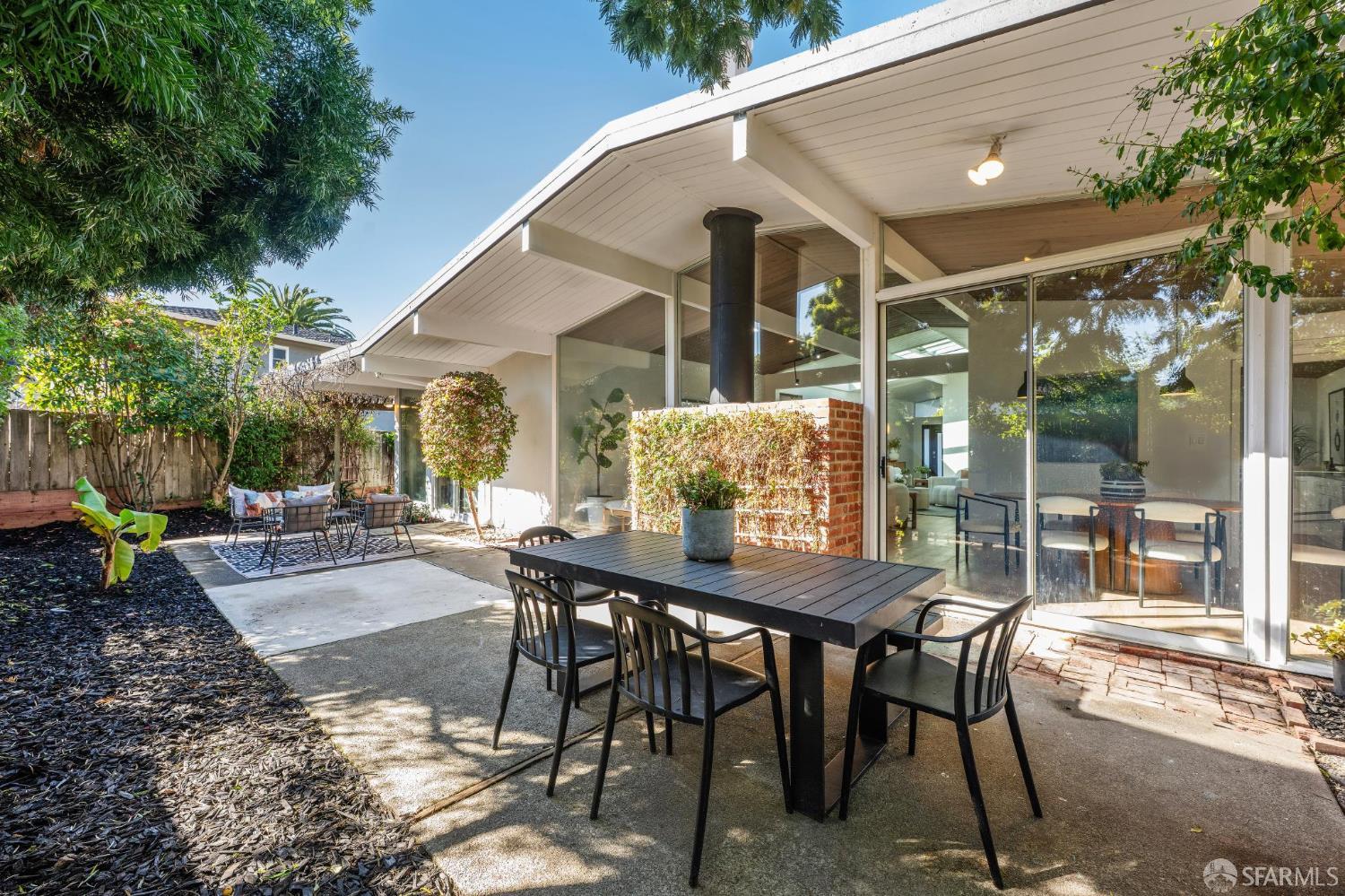 Detail Gallery Image 22 of 29 For 249 Sandpiper Ct, Foster City,  CA 94404 - 4 Beds | 2 Baths