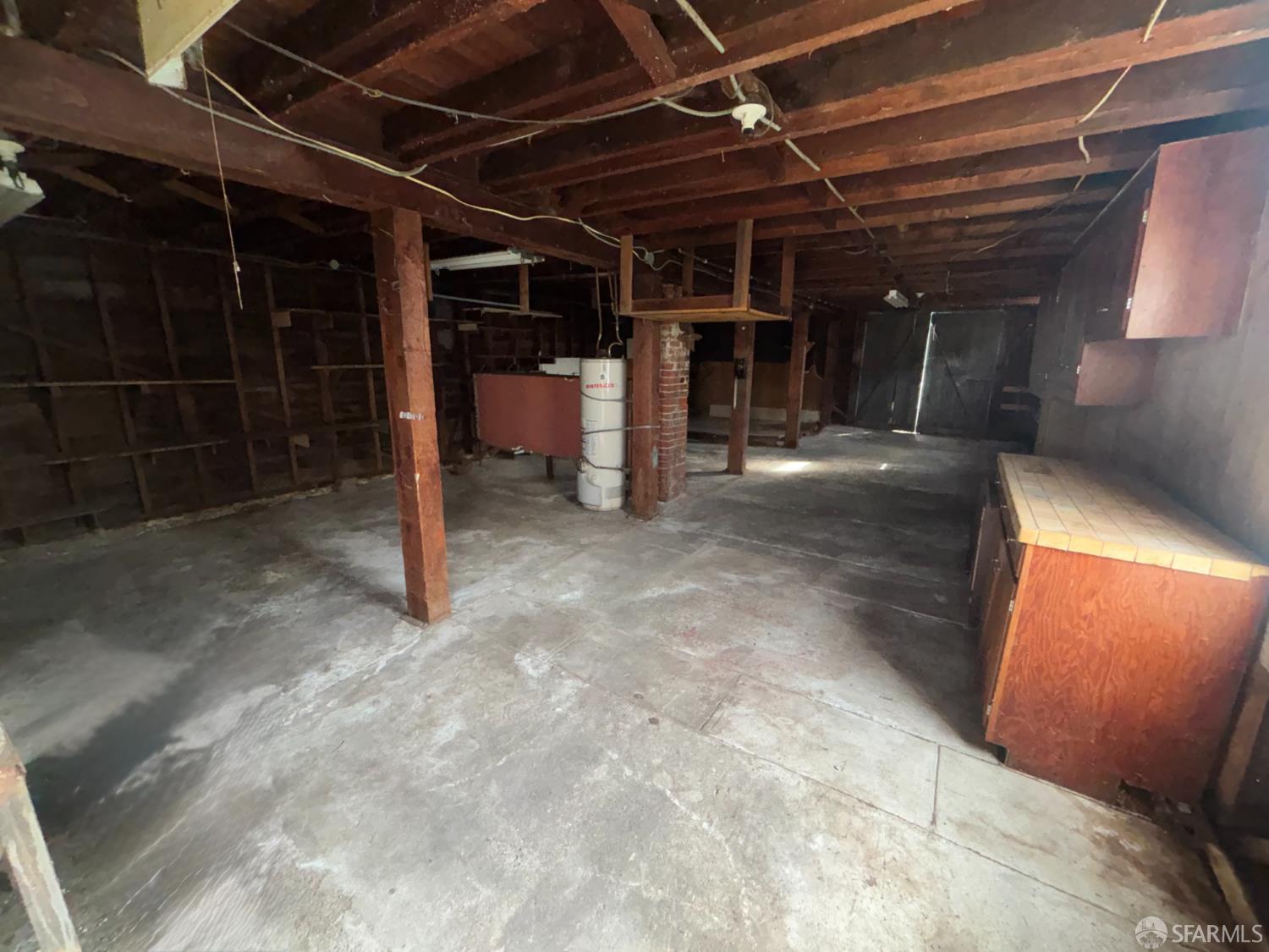 Detail Gallery Image 15 of 18 For 621 16th St, Richmond,  CA 94801 - 3 Beds | 2 Baths