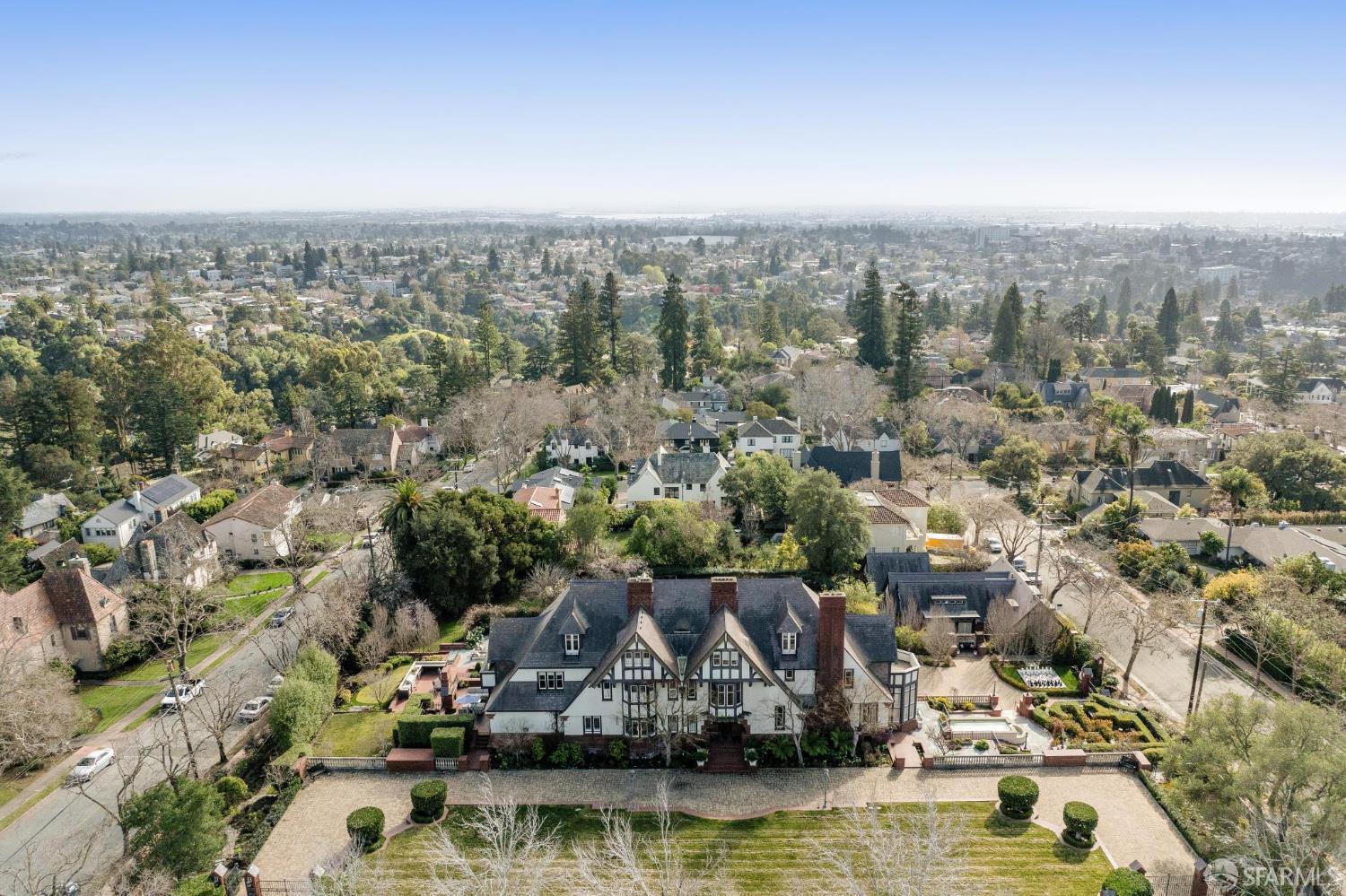 Detail Gallery Image 73 of 74 For 62 Farragut Ave, Piedmont,  CA 94610 - 6 Beds | 8/1 Baths