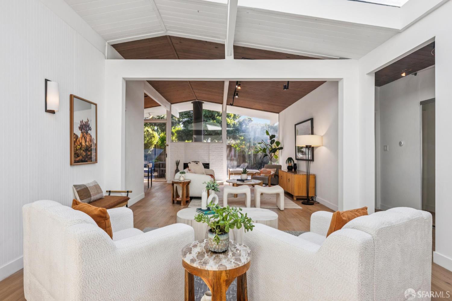 Detail Gallery Image 3 of 29 For 249 Sandpiper Ct, Foster City,  CA 94404 - 4 Beds | 2 Baths