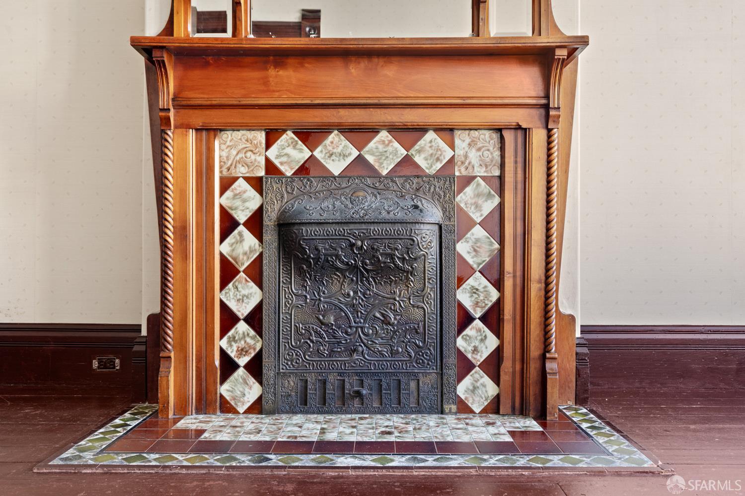 Detail Gallery Image 3 of 39 For 317 2nd Ave, San Francisco,  CA 94118 - 3 Beds | 2 Baths