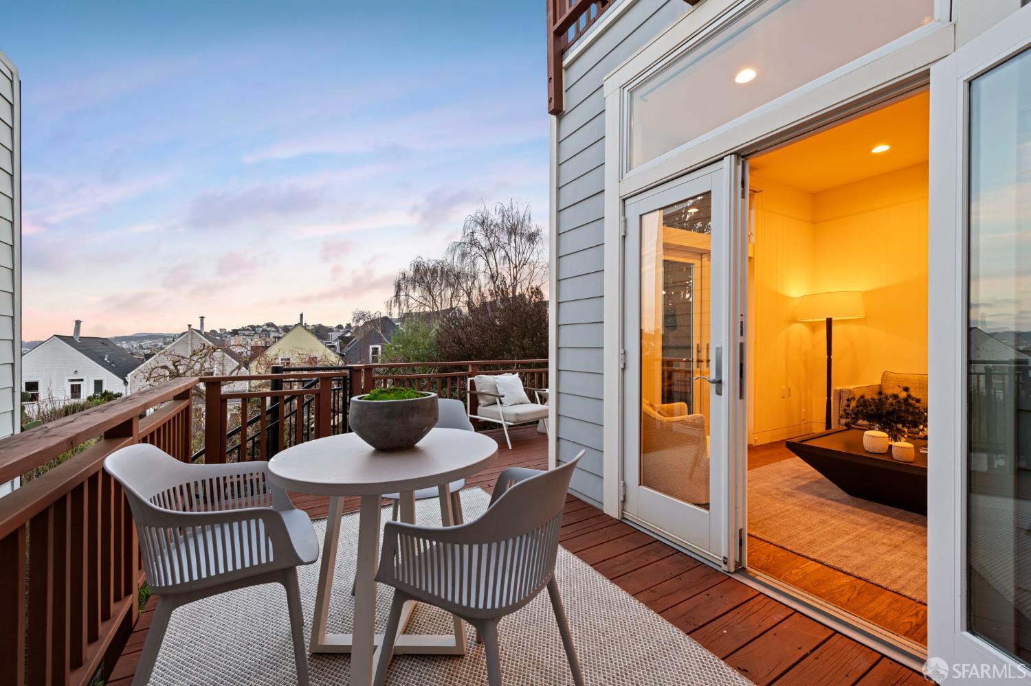 Detail Gallery Image 17 of 52 For 3853 22nd St, San Francisco,  CA 94114 - 3 Beds | 2/1 Baths