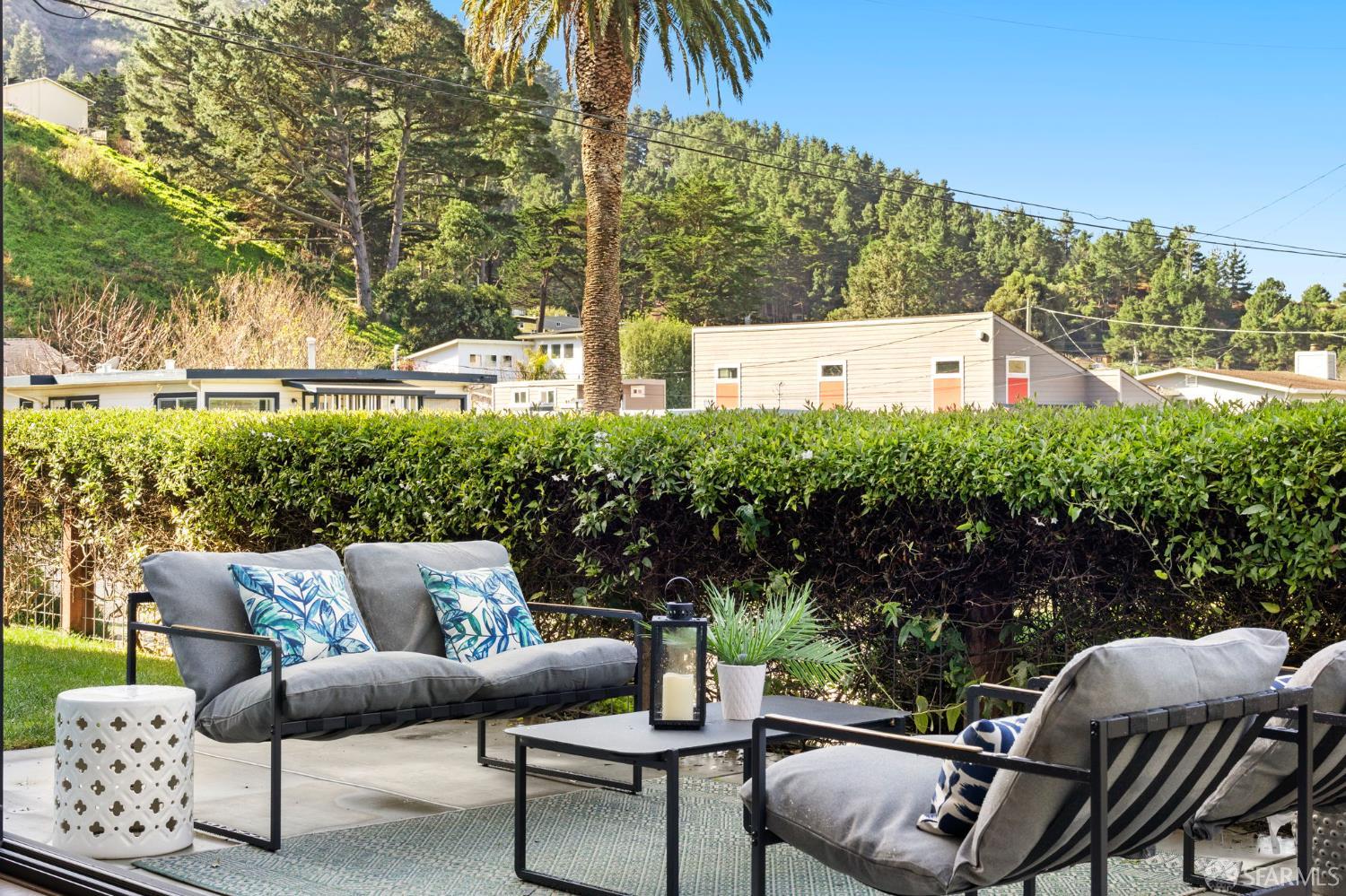 Detail Gallery Image 17 of 66 For 191 Winona Ave, Pacifica,  CA 94044 - 4 Beds | 3 Baths