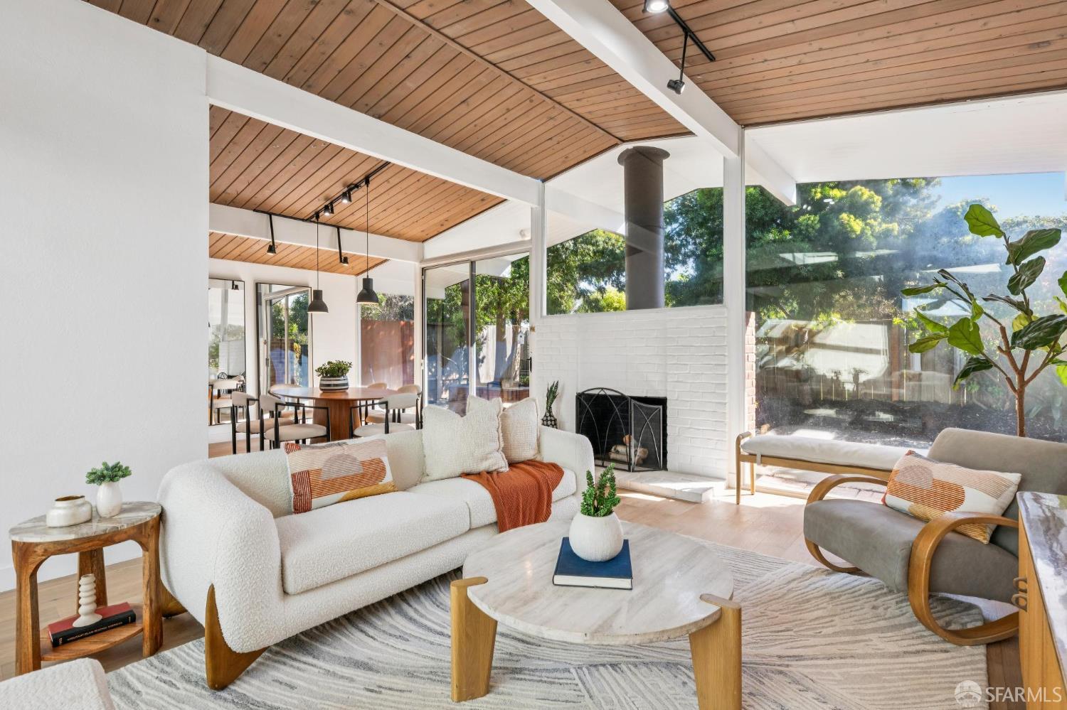 Detail Gallery Image 6 of 29 For 249 Sandpiper Ct, Foster City,  CA 94404 - 4 Beds | 2 Baths