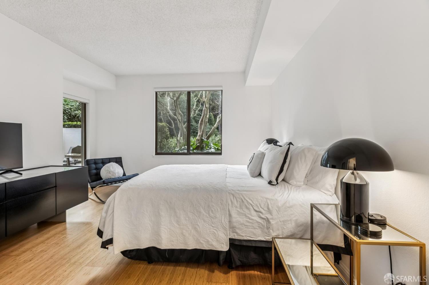 Photo #16: 426102662 Listing: Photo #16