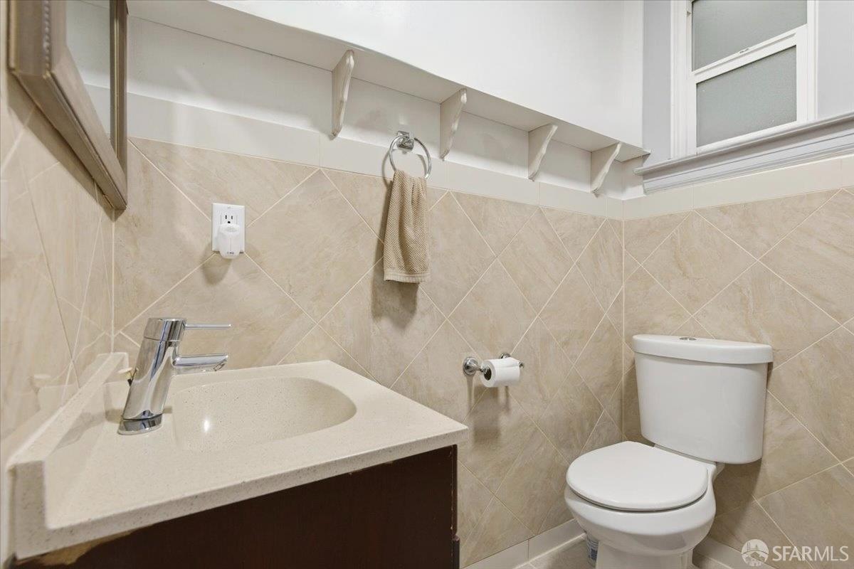 Detail Gallery Image 25 of 38 For 424 Bellevue Ave, Daly City,  CA 94014 - 5 Beds | 2 Baths