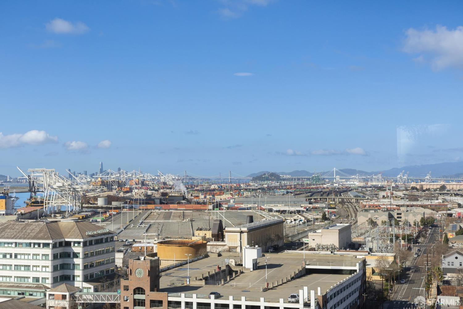 Detail Gallery Image 43 of 52 For 222 Broadway Ave #1505,  Oakland,  CA 94607 - 2 Beds | 2/1 Baths