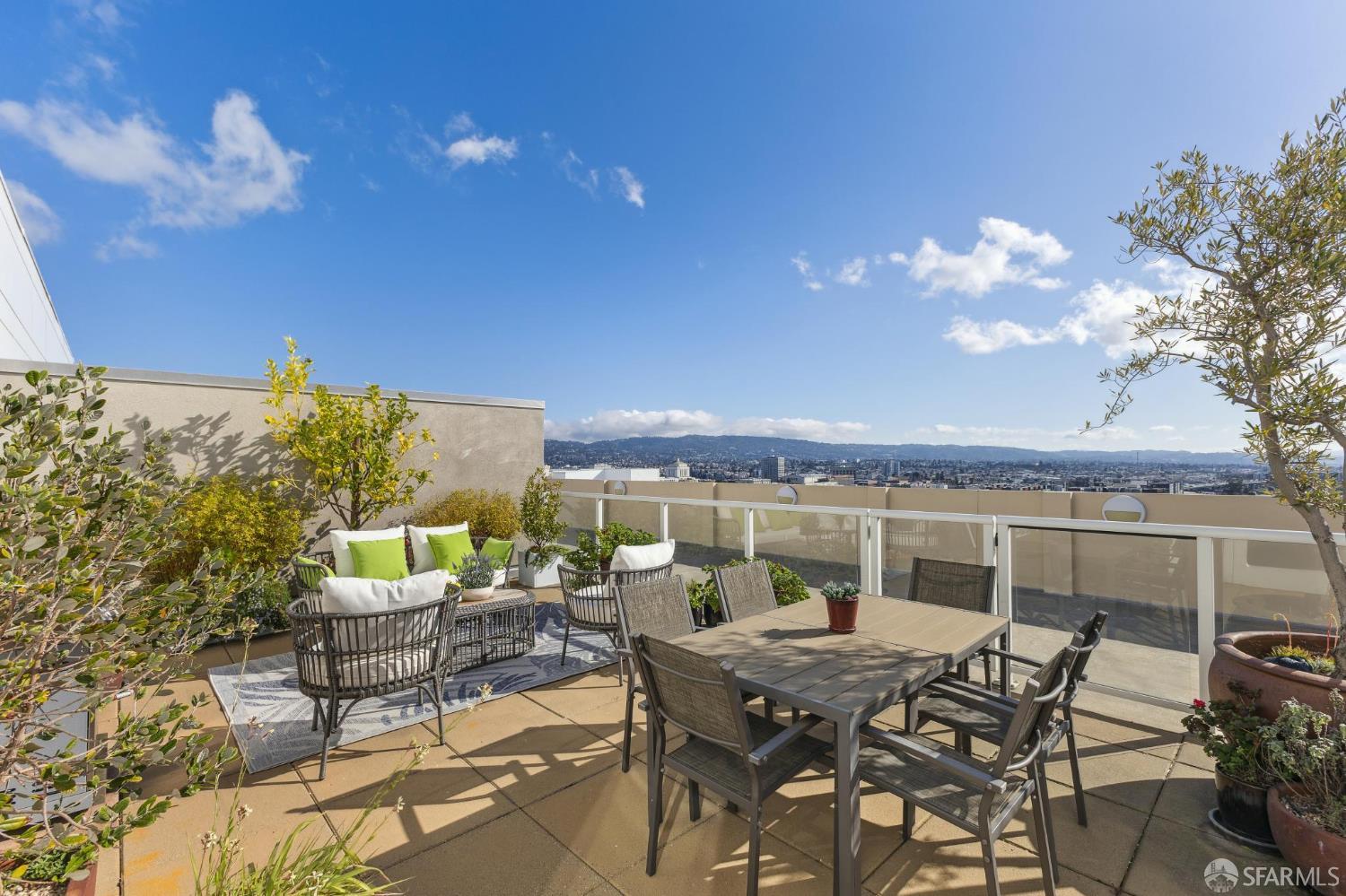Detail Gallery Image 42 of 52 For 222 Broadway Ave #1505,  Oakland,  CA 94607 - 2 Beds | 2/1 Baths