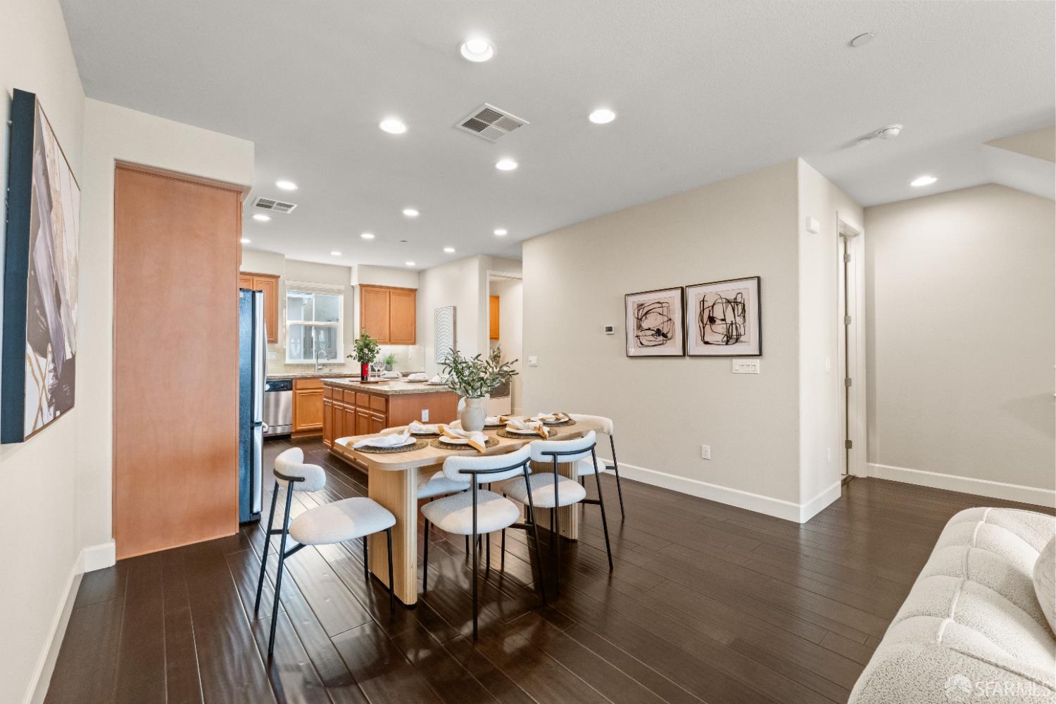 Detail Gallery Image 12 of 65 For 63 Braxton Ter, Campbell,  CA 95008 - 3 Beds | 3/1 Baths