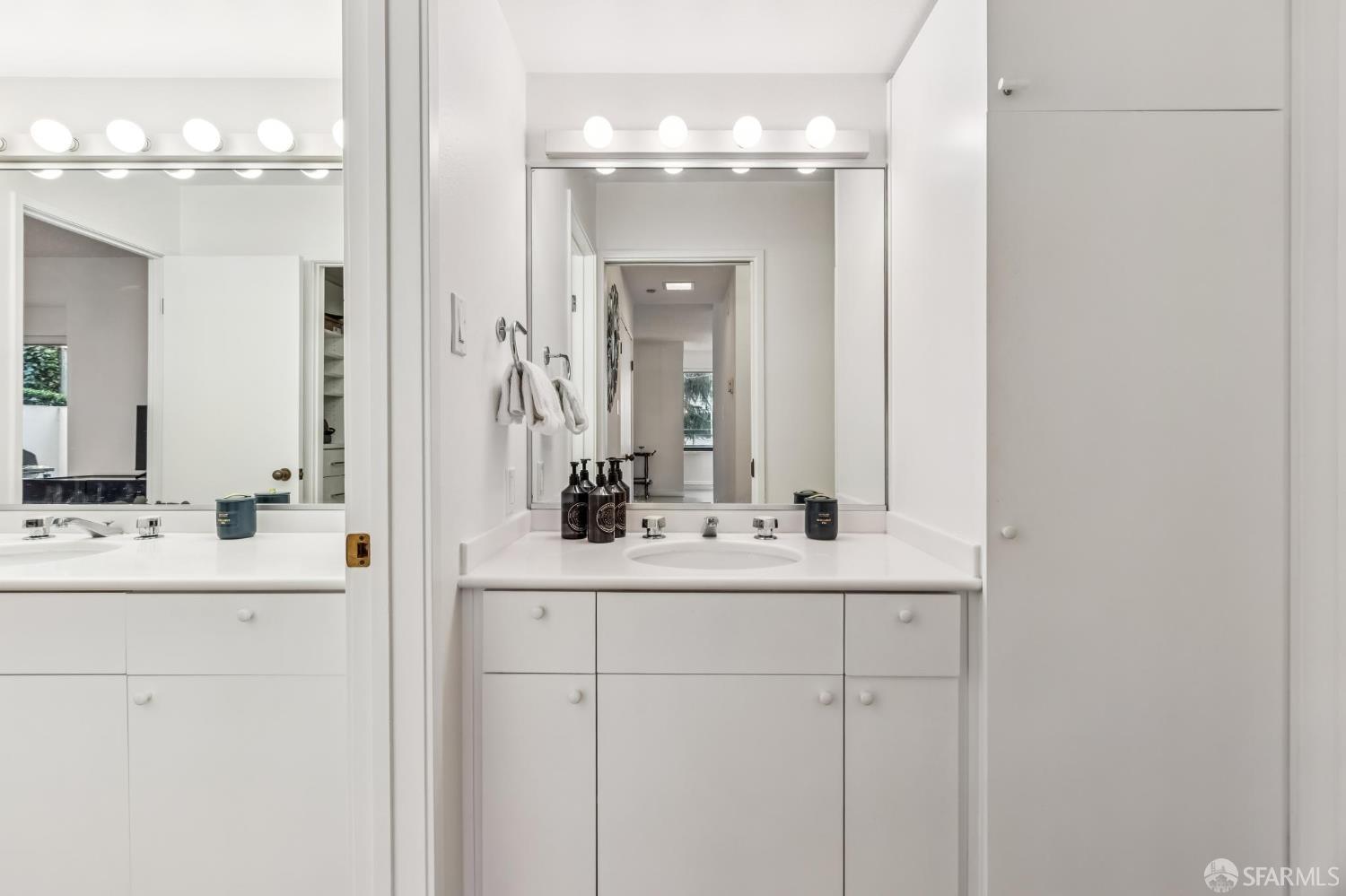 Photo #19: 426102662 Listing: Photo #19