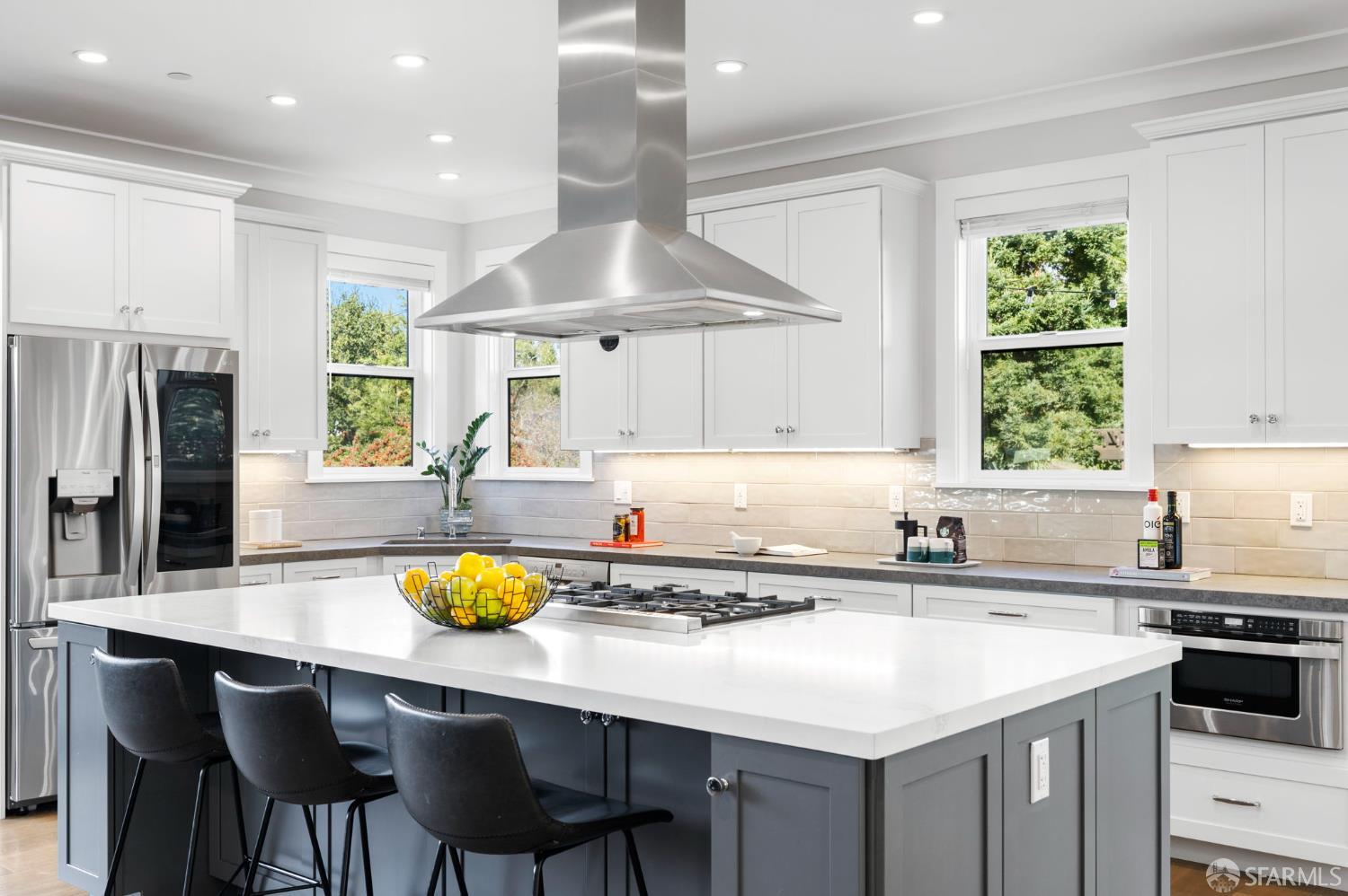 Detail Gallery Image 21 of 66 For 191 Winona Ave, Pacifica,  CA 94044 - 4 Beds | 3 Baths