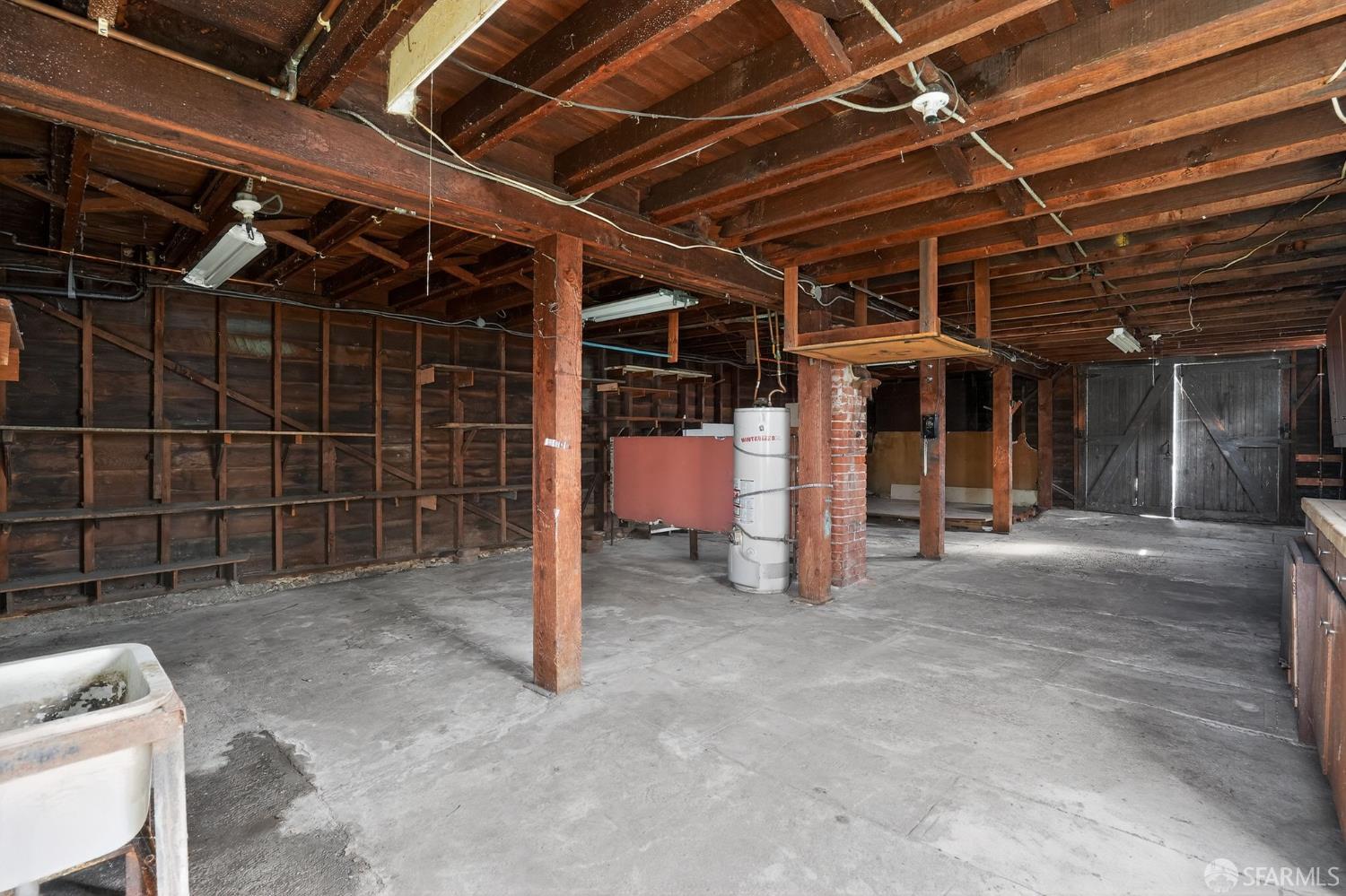 Detail Gallery Image 14 of 18 For 621 16th St, Richmond,  CA 94801 - 3 Beds | 2 Baths