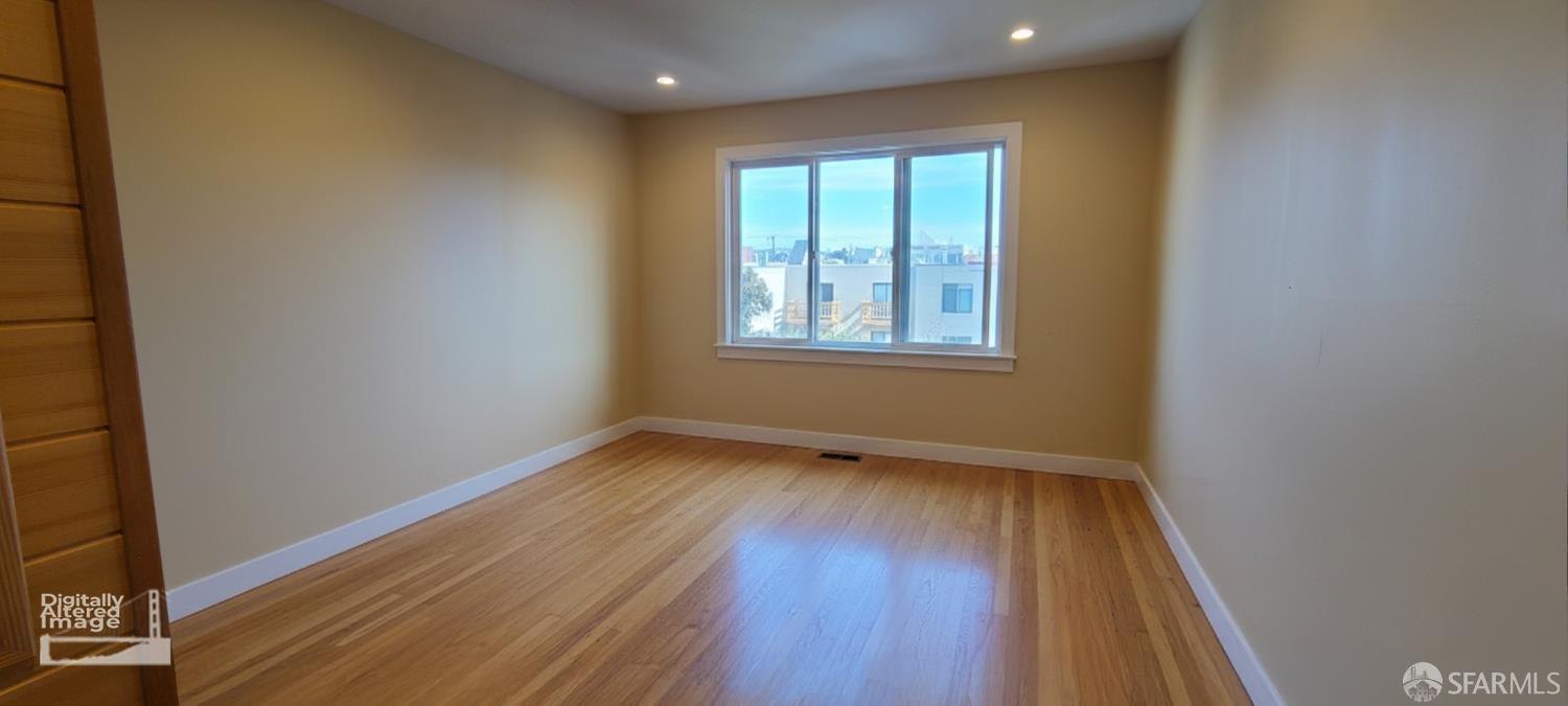 Detail Gallery Image 9 of 24 For 570 27th Ave, San Francisco,  CA 94121 - – Beds | – Baths