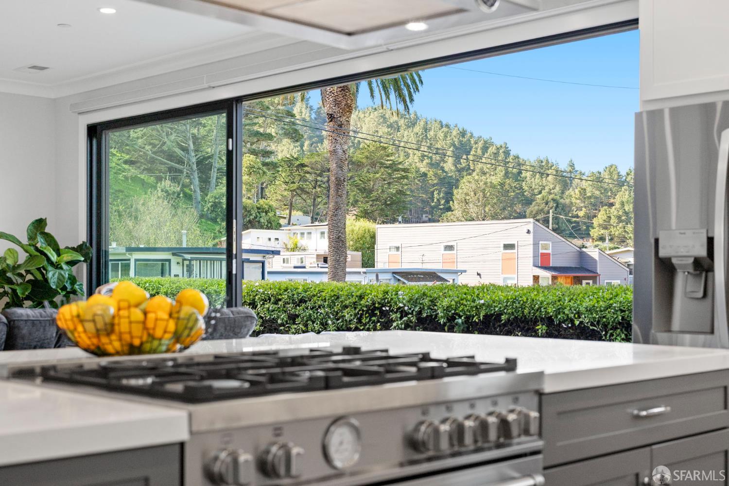 Detail Gallery Image 22 of 66 For 191 Winona Ave, Pacifica,  CA 94044 - 4 Beds | 3 Baths