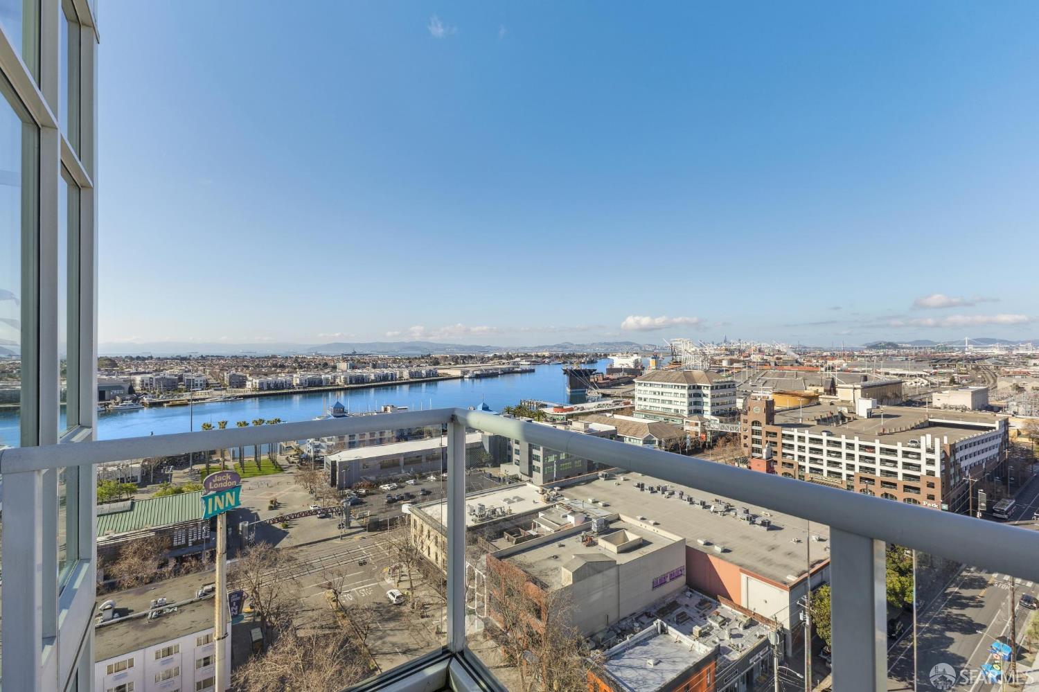 Detail Gallery Image 26 of 52 For 222 Broadway Ave #1505,  Oakland,  CA 94607 - 2 Beds | 2/1 Baths