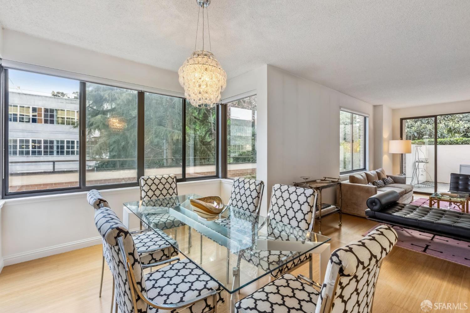 Photo #10: 426102662 Listing: Photo #10