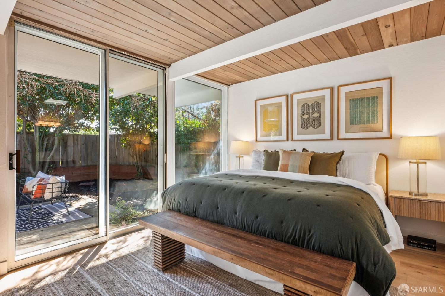 Detail Gallery Image 13 of 29 For 249 Sandpiper Ct, Foster City,  CA 94404 - 4 Beds | 2 Baths