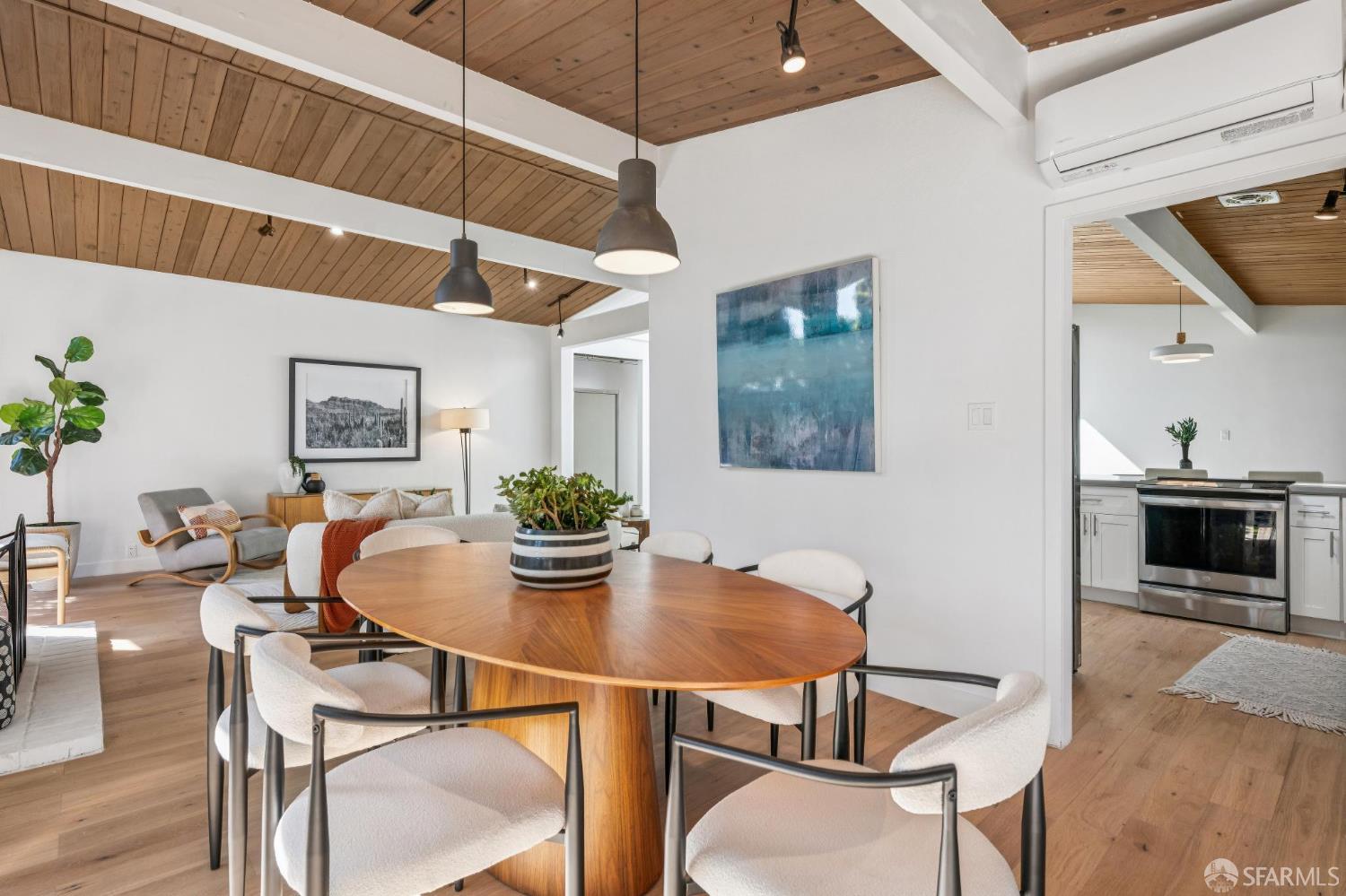 Detail Gallery Image 9 of 29 For 249 Sandpiper Ct, Foster City,  CA 94404 - 4 Beds | 2 Baths