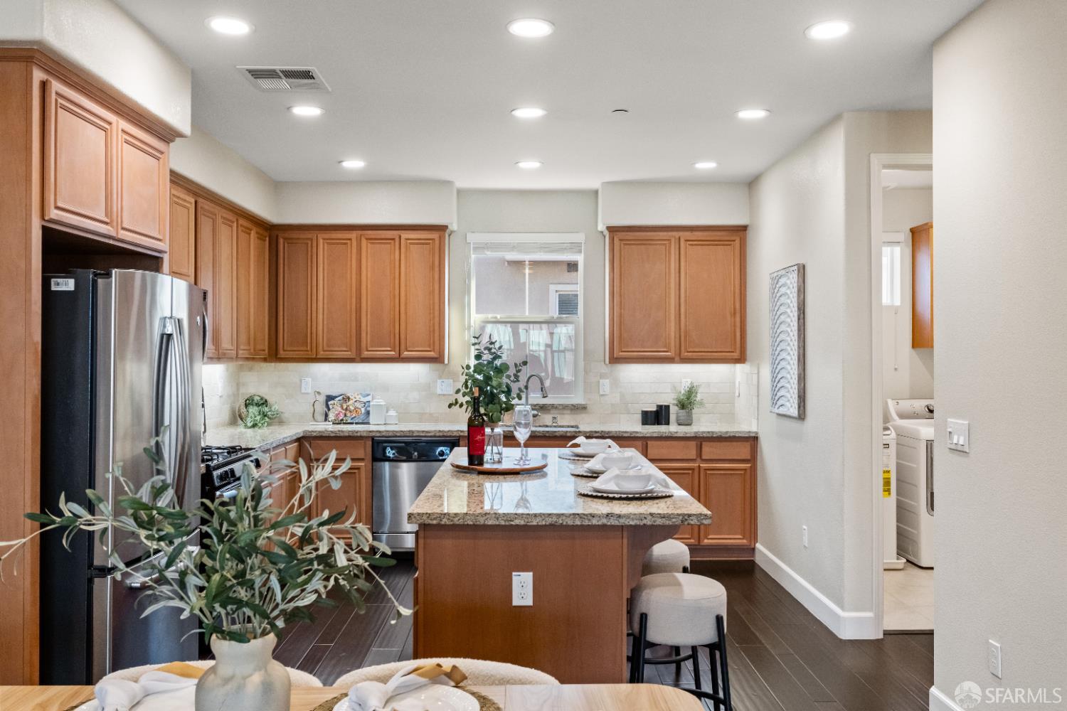 Detail Gallery Image 14 of 65 For 63 Braxton Ter, Campbell,  CA 95008 - 3 Beds | 3/1 Baths