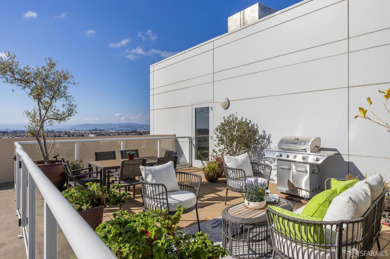 Detail Gallery Image 52 of 52 For 222 Broadway Ave #1505,  Oakland,  CA 94607 - 2 Beds | 2/1 Baths